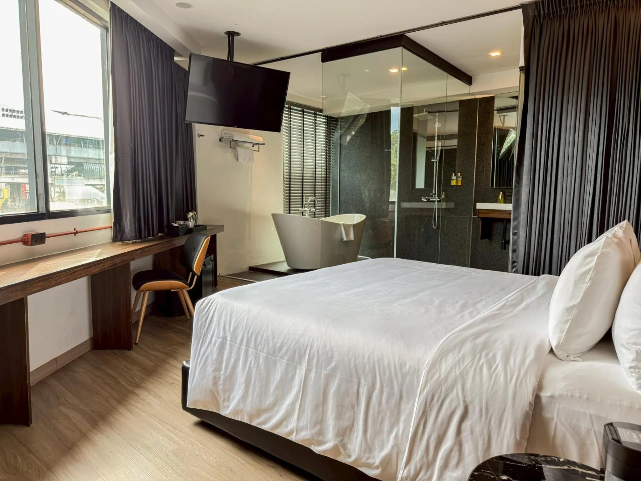 Area and facilities, Bed in Hotel Ordinary Bangkok