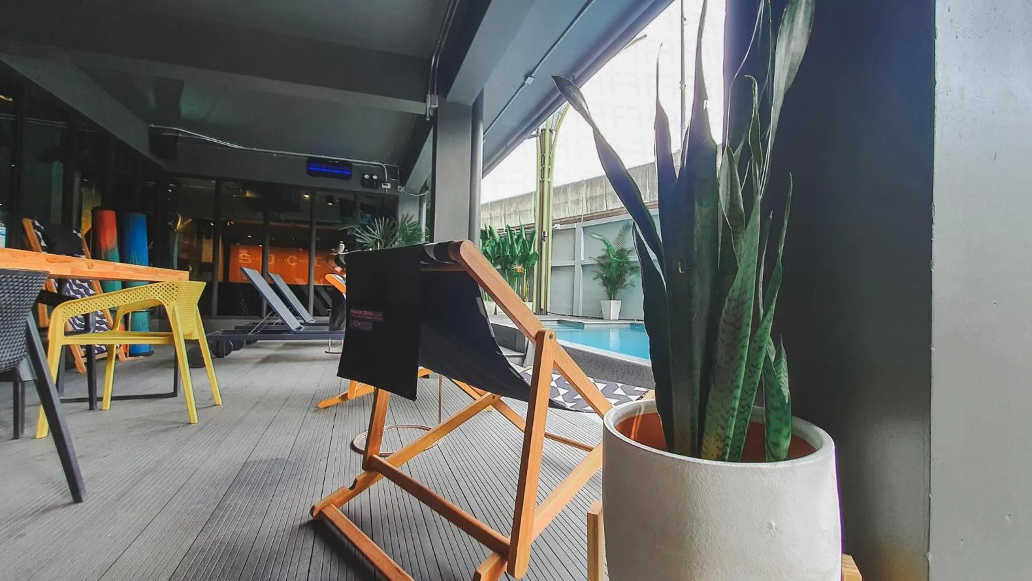 Pool view in Hotel Ordinary Bangkok