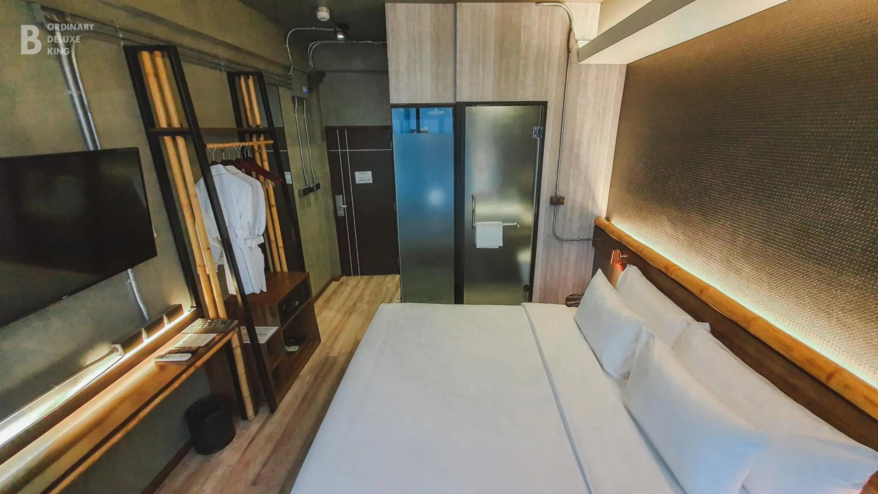 Bed in Hotel Ordinary Bangkok