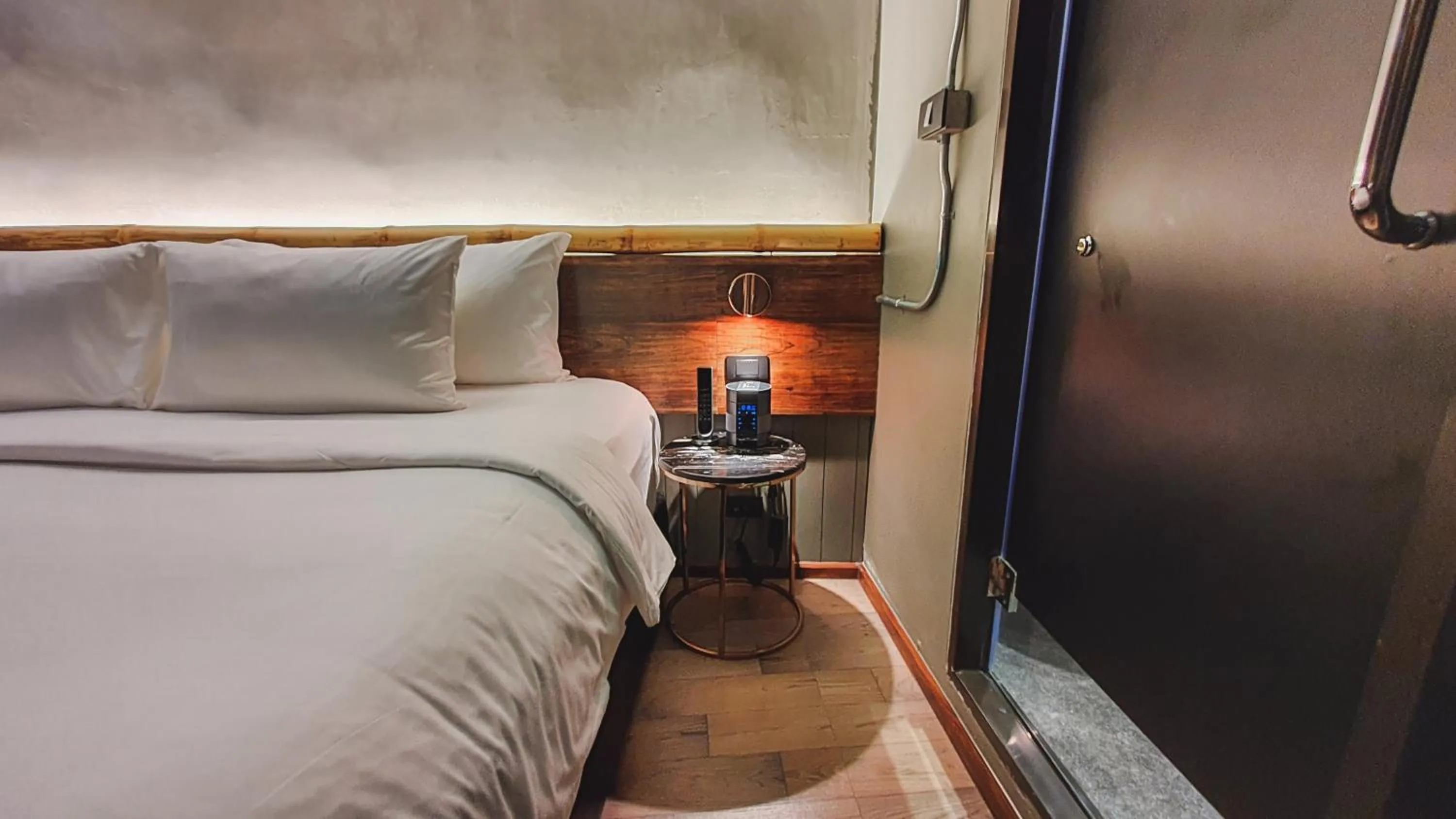 Bed in Hotel Ordinary Bangkok