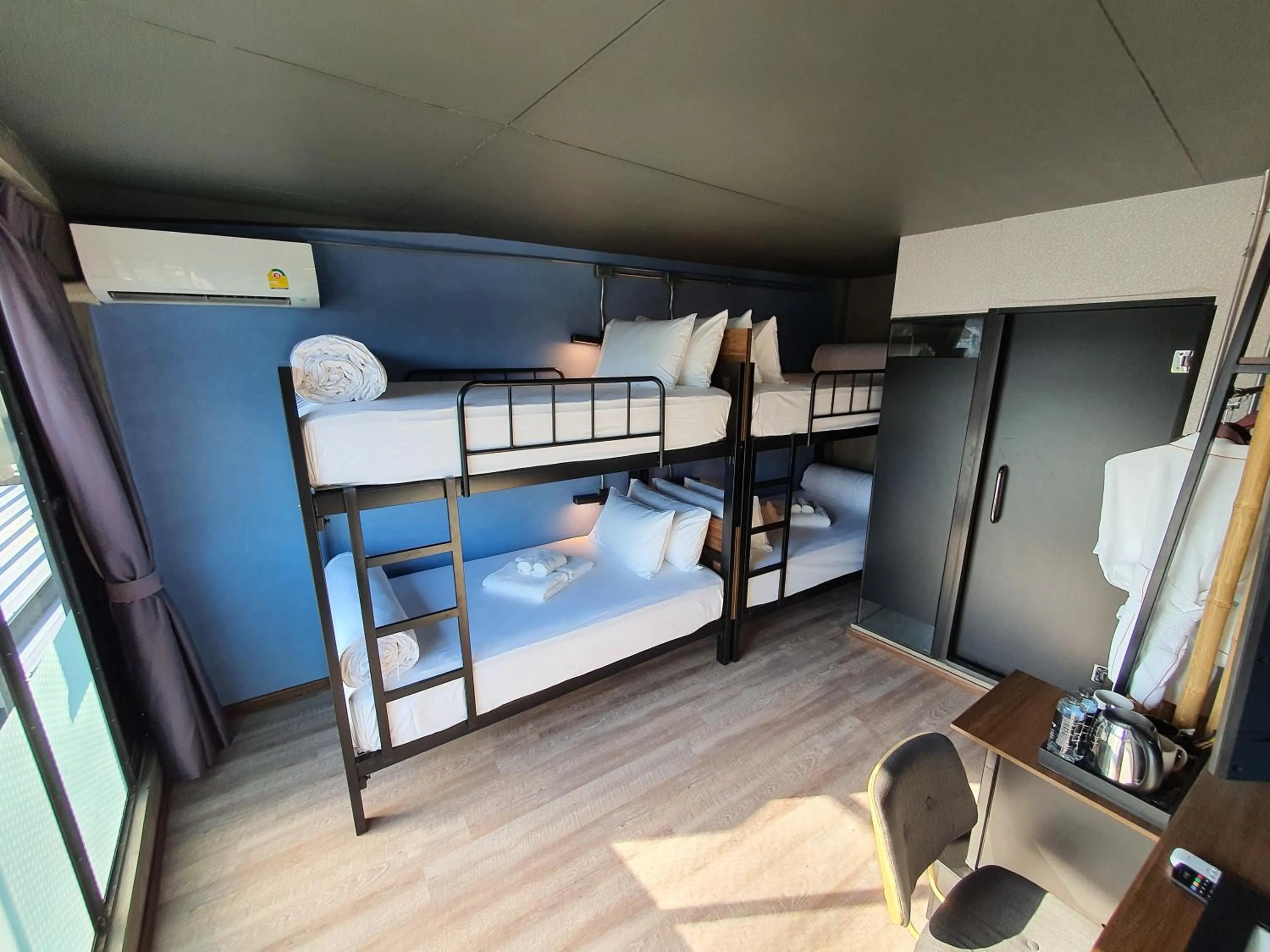 Bed in Hotel Ordinary Bangkok