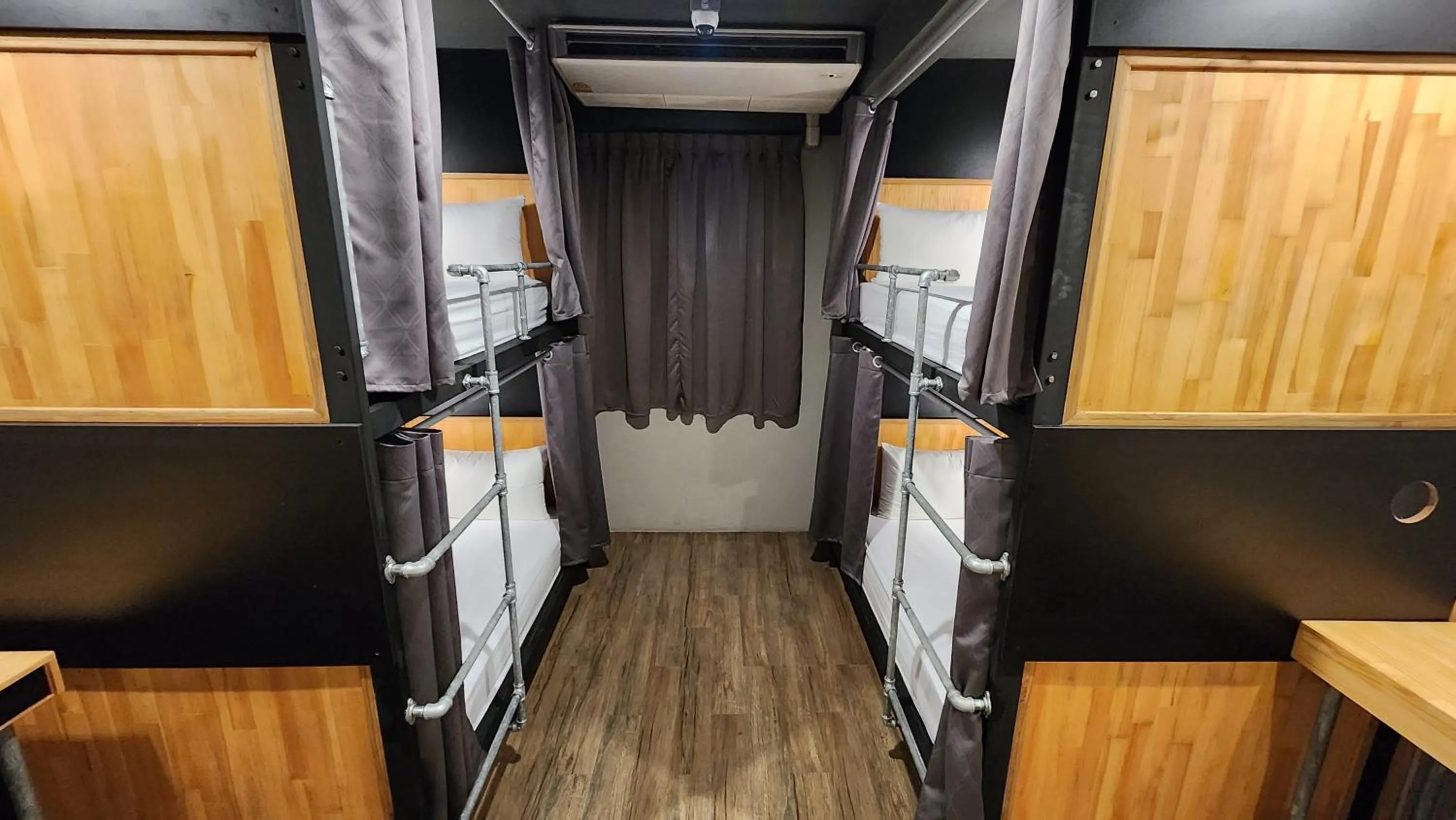 Photo of the whole room, Bed in Hotel Ordinary Bangkok