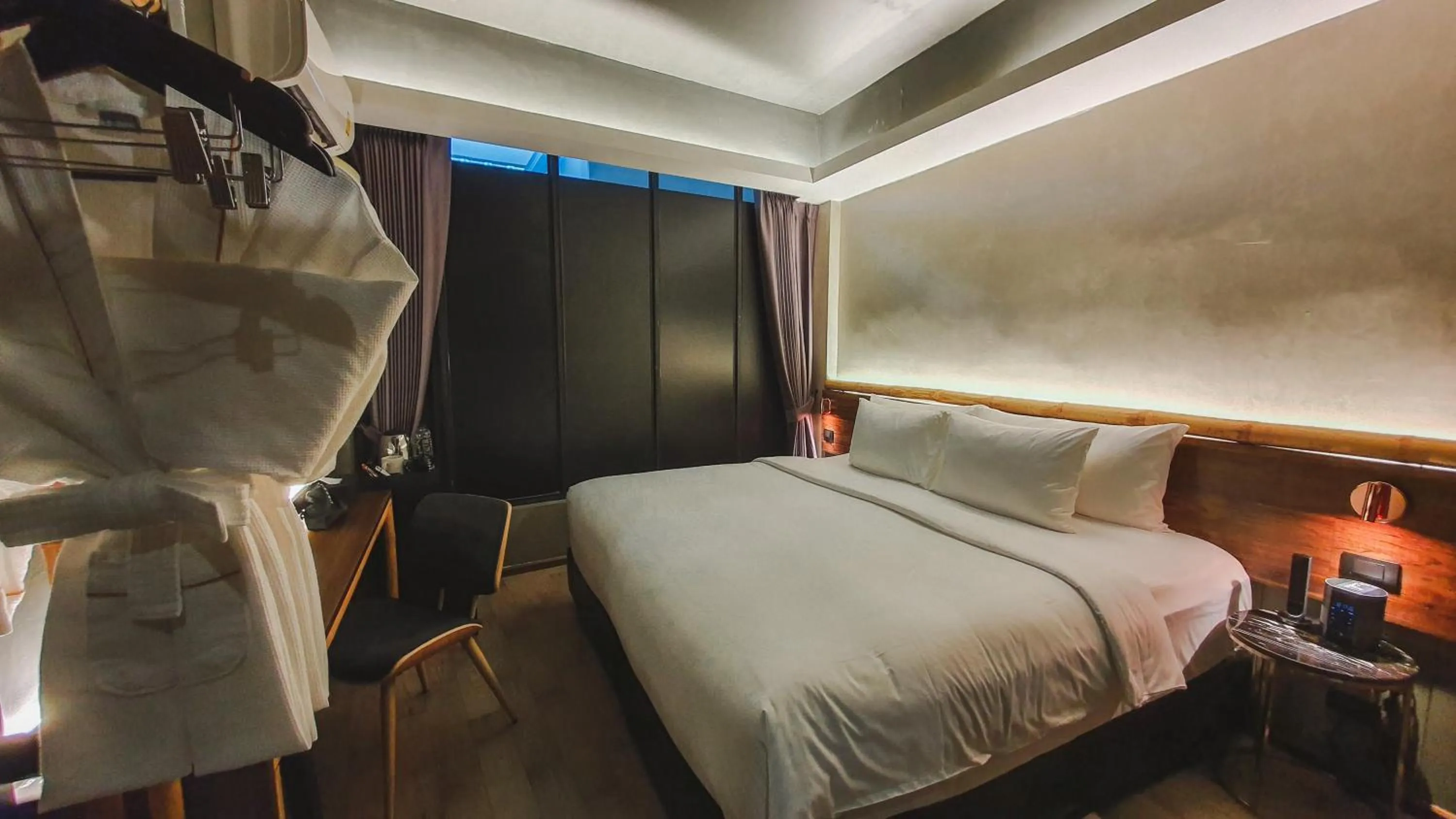 Bed in Hotel Ordinary Bangkok