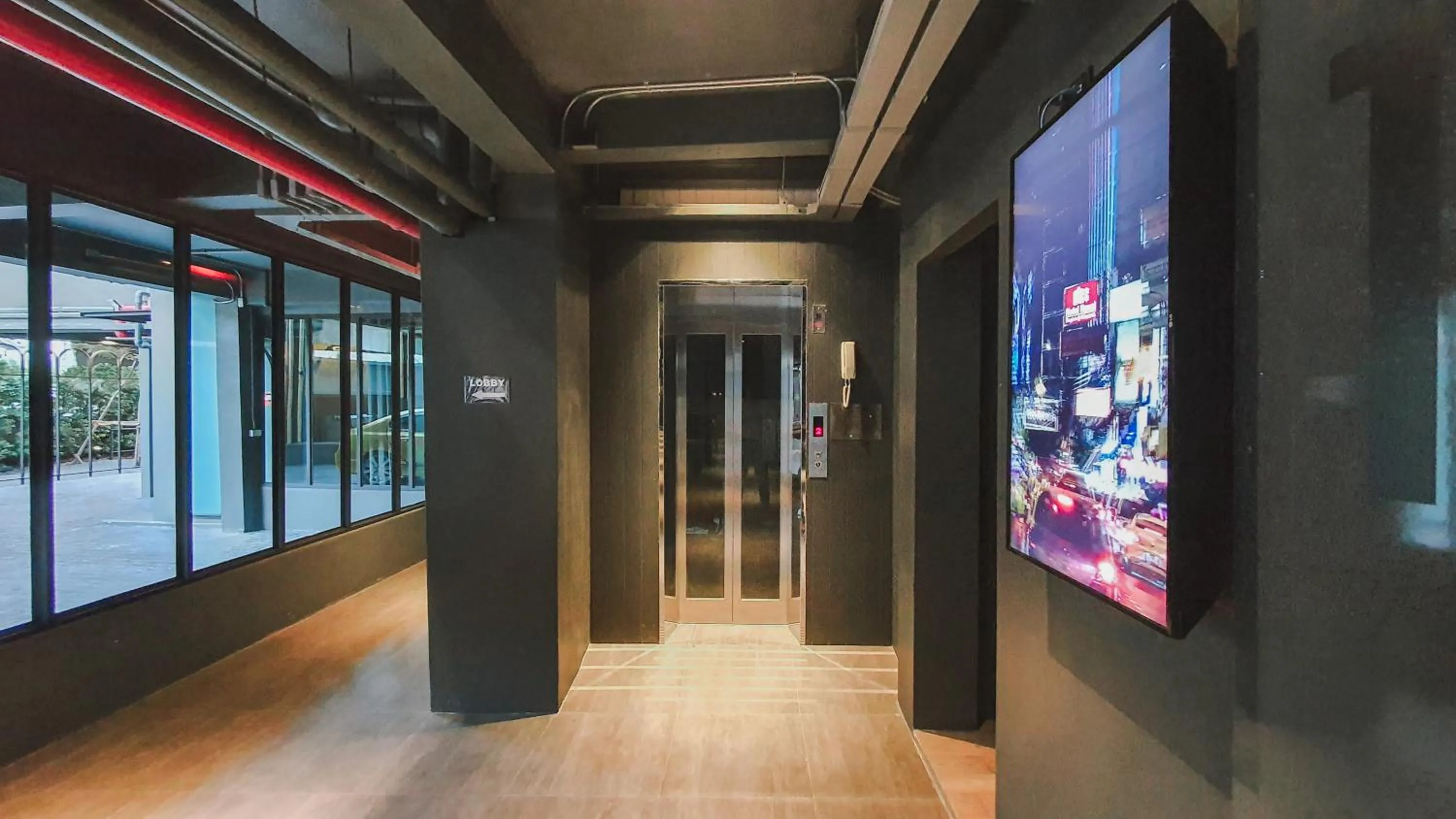 Area and facilities in Hotel Ordinary Bangkok