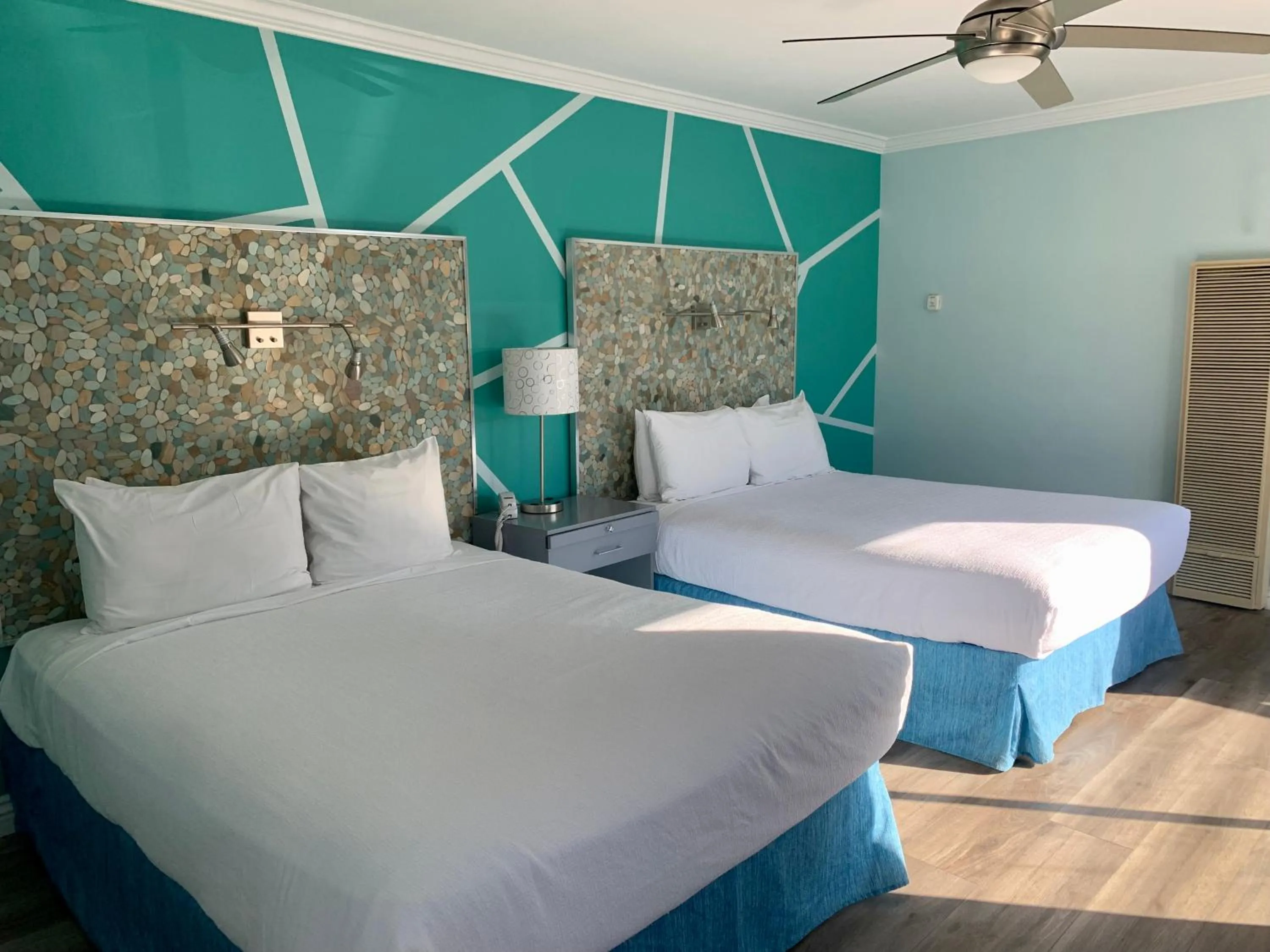 Bed in Inn at East Beach