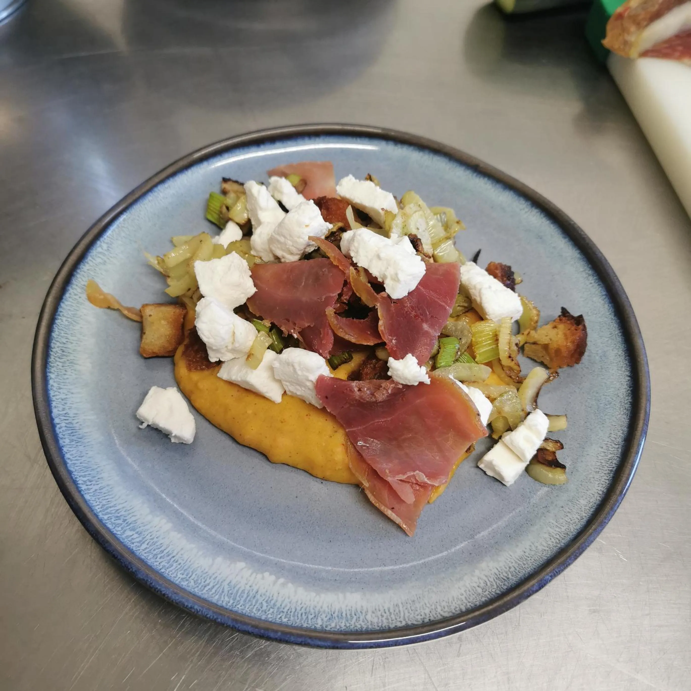 Restaurant/places to eat in Auberge du Précontent