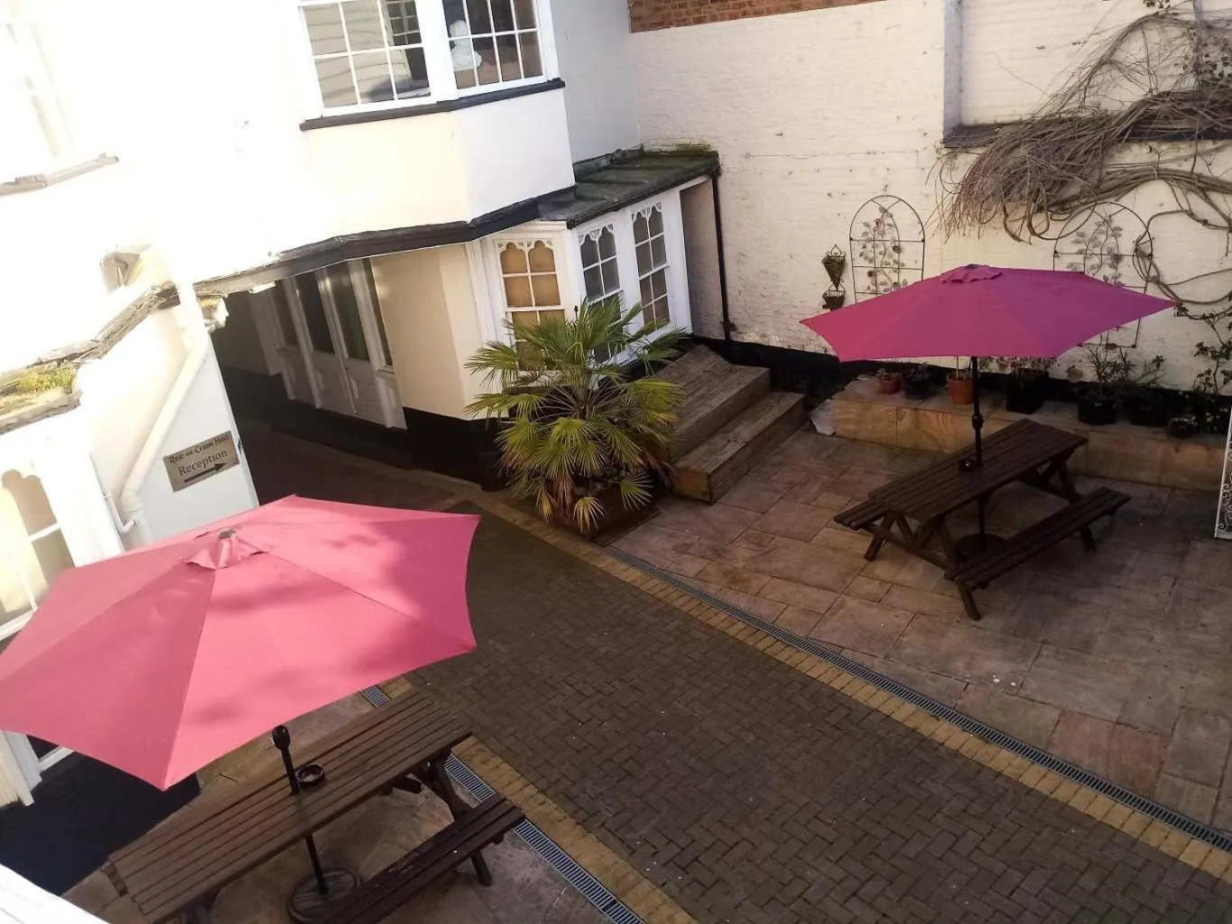 Garden in The Rose And Crown Hotel