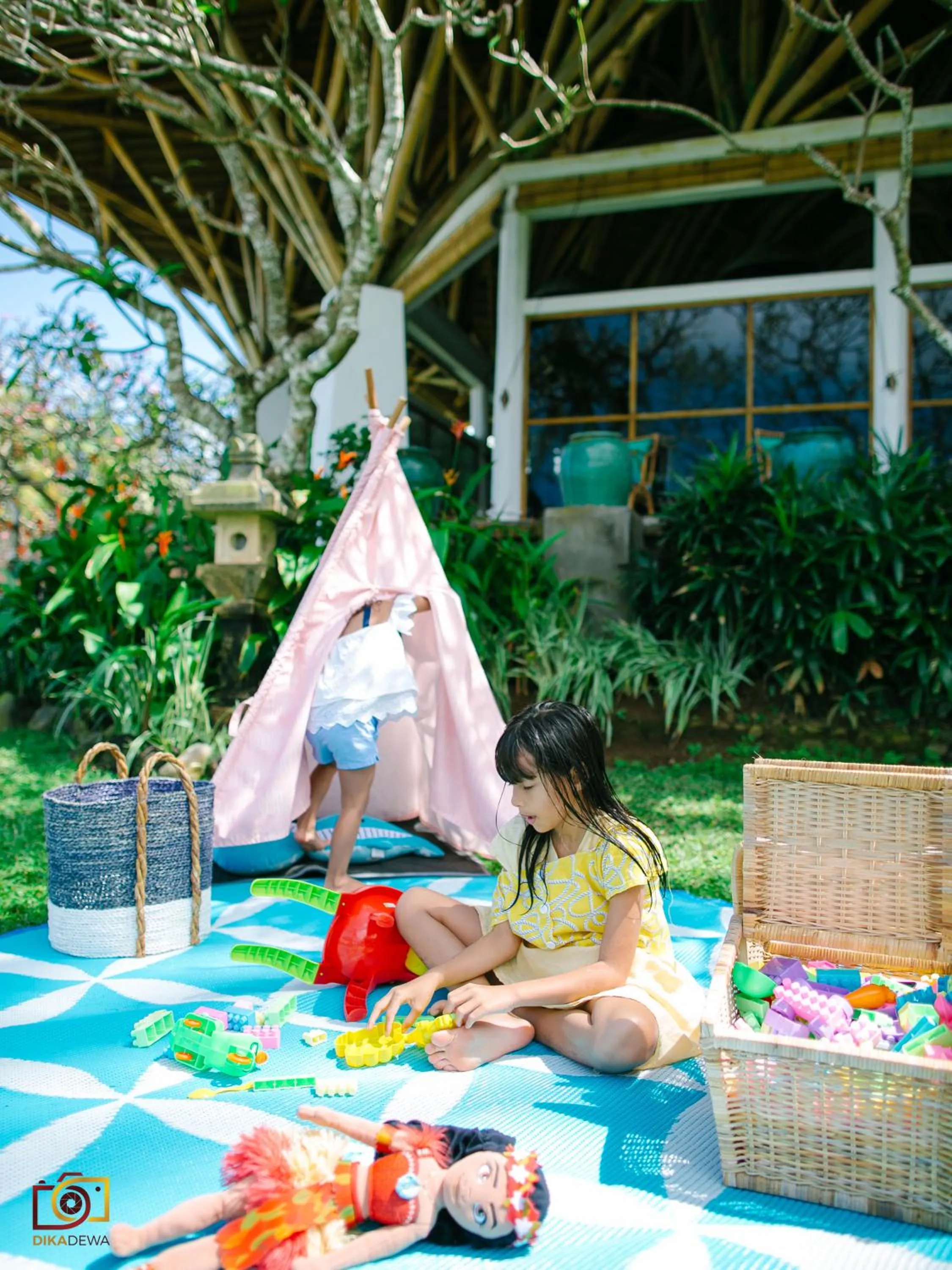 People in Lotus Bungalows