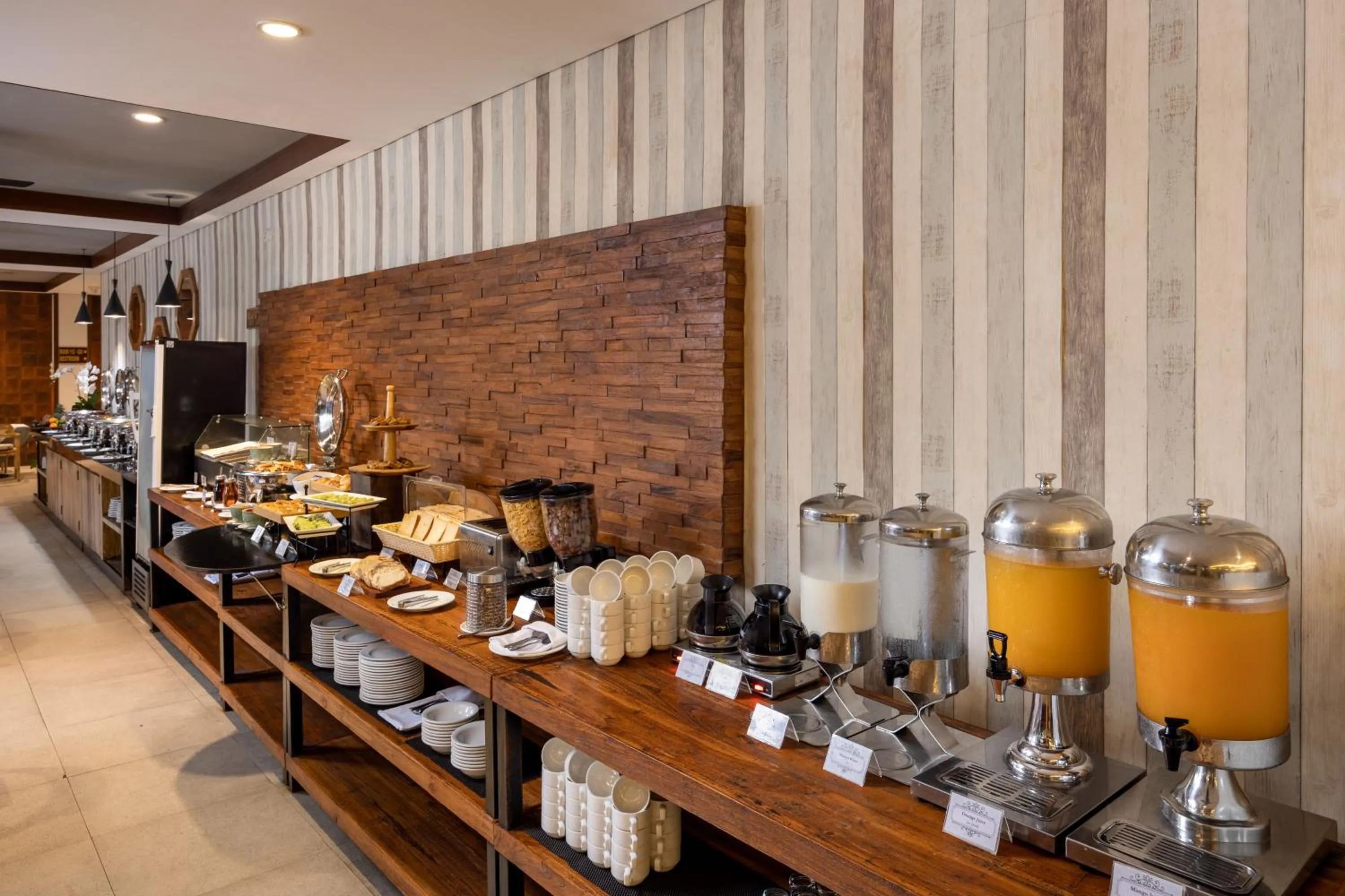 Restaurant/places to eat in Taksu Sanur Hotel