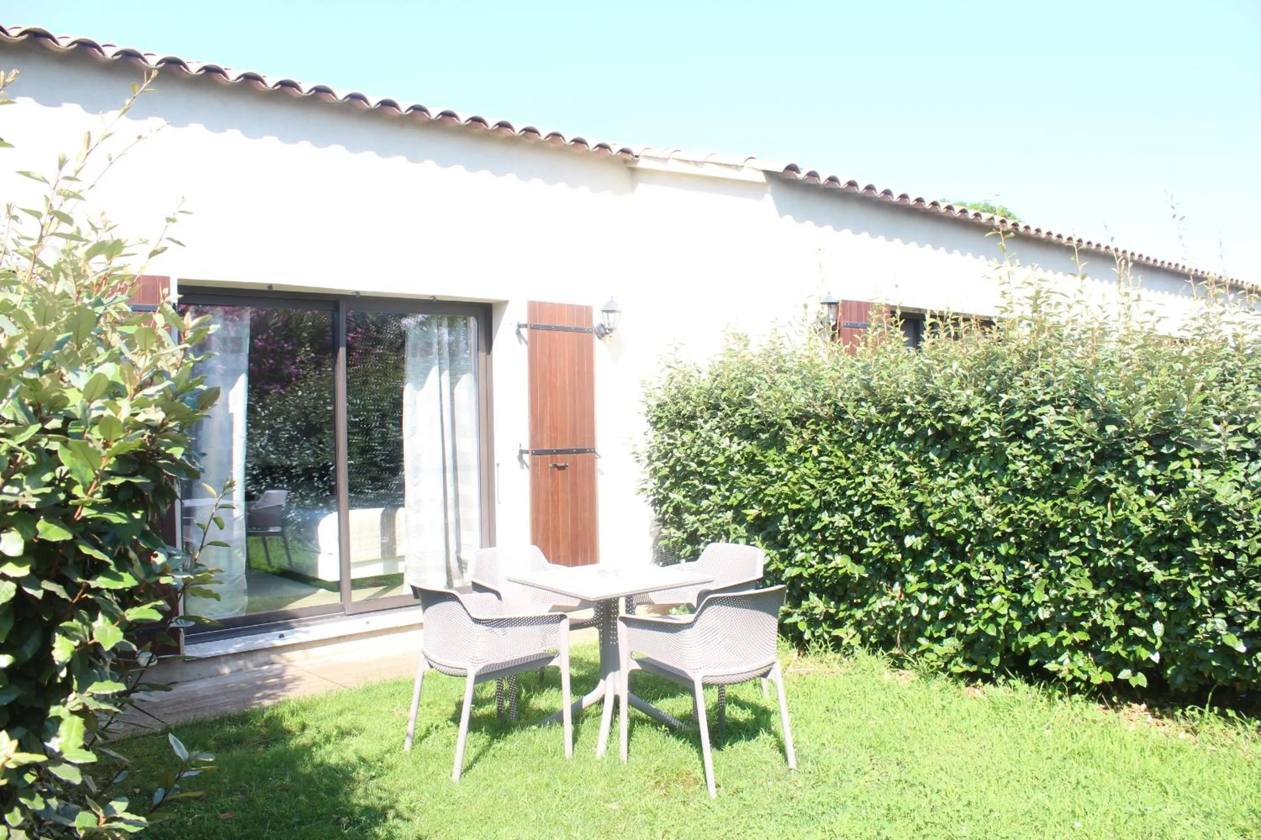 Garden in Hotel & Restaurant Les Bergeries d'Alata