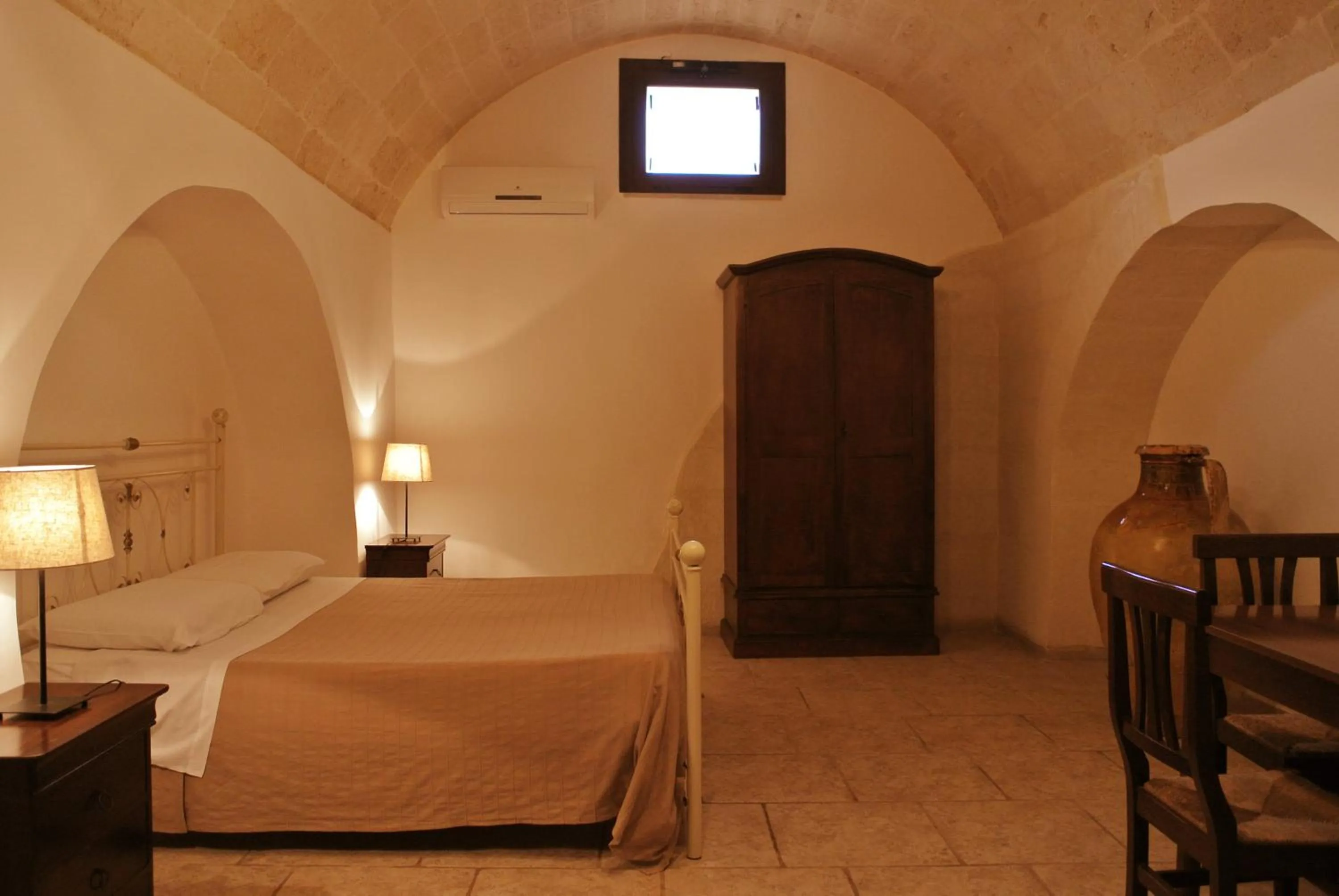 Photo of the whole room, Bed in Masseria Nuova