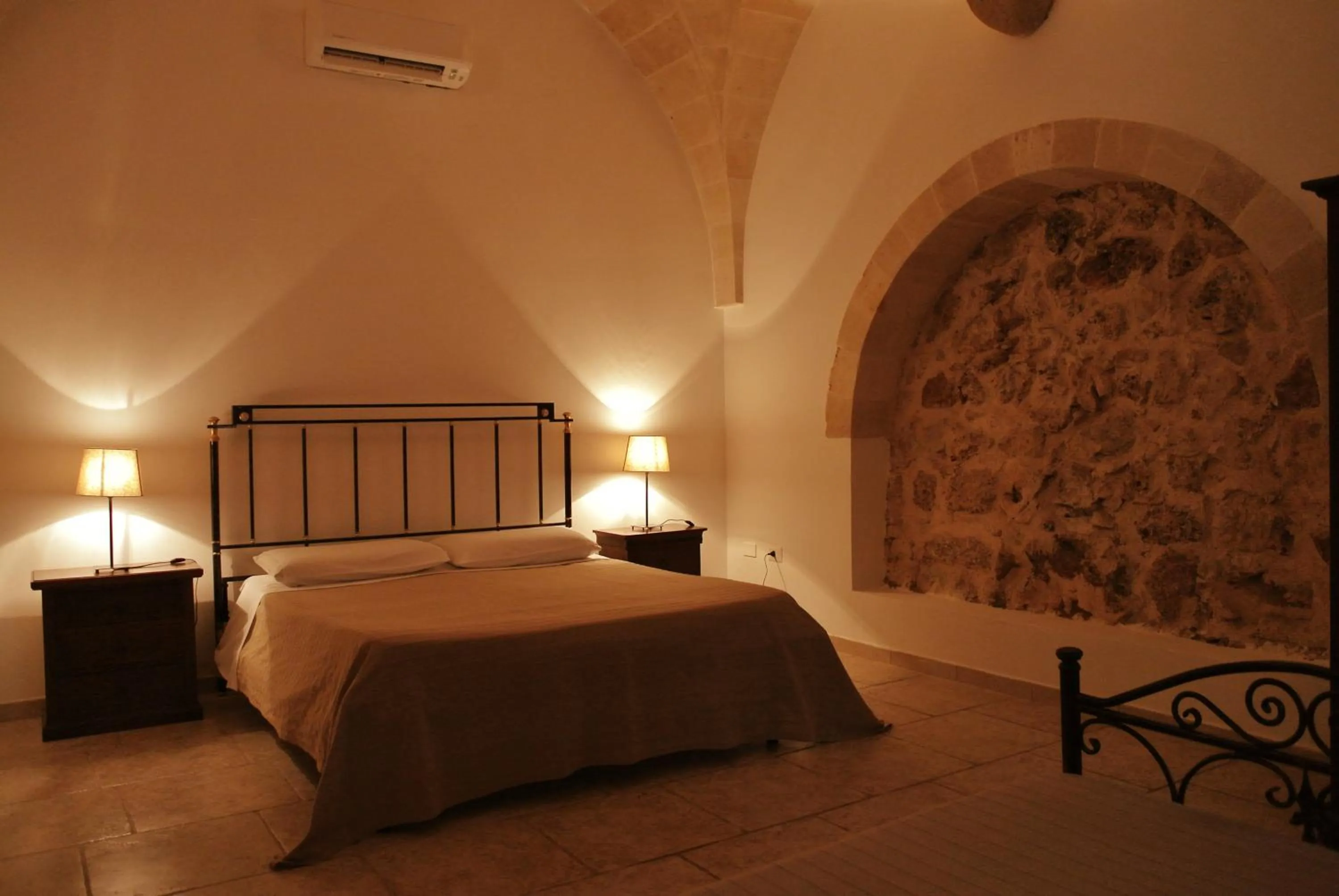 Photo of the whole room, Bed in Masseria Nuova