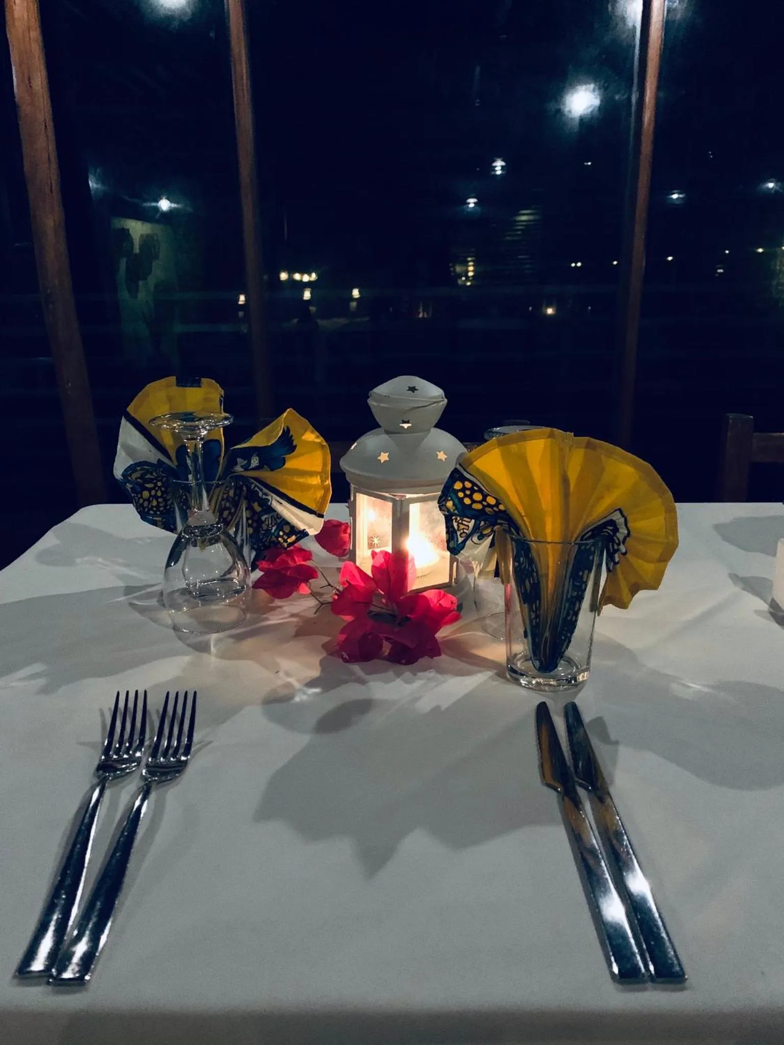 Restaurant/places to eat in Samaki Lodge & Spa