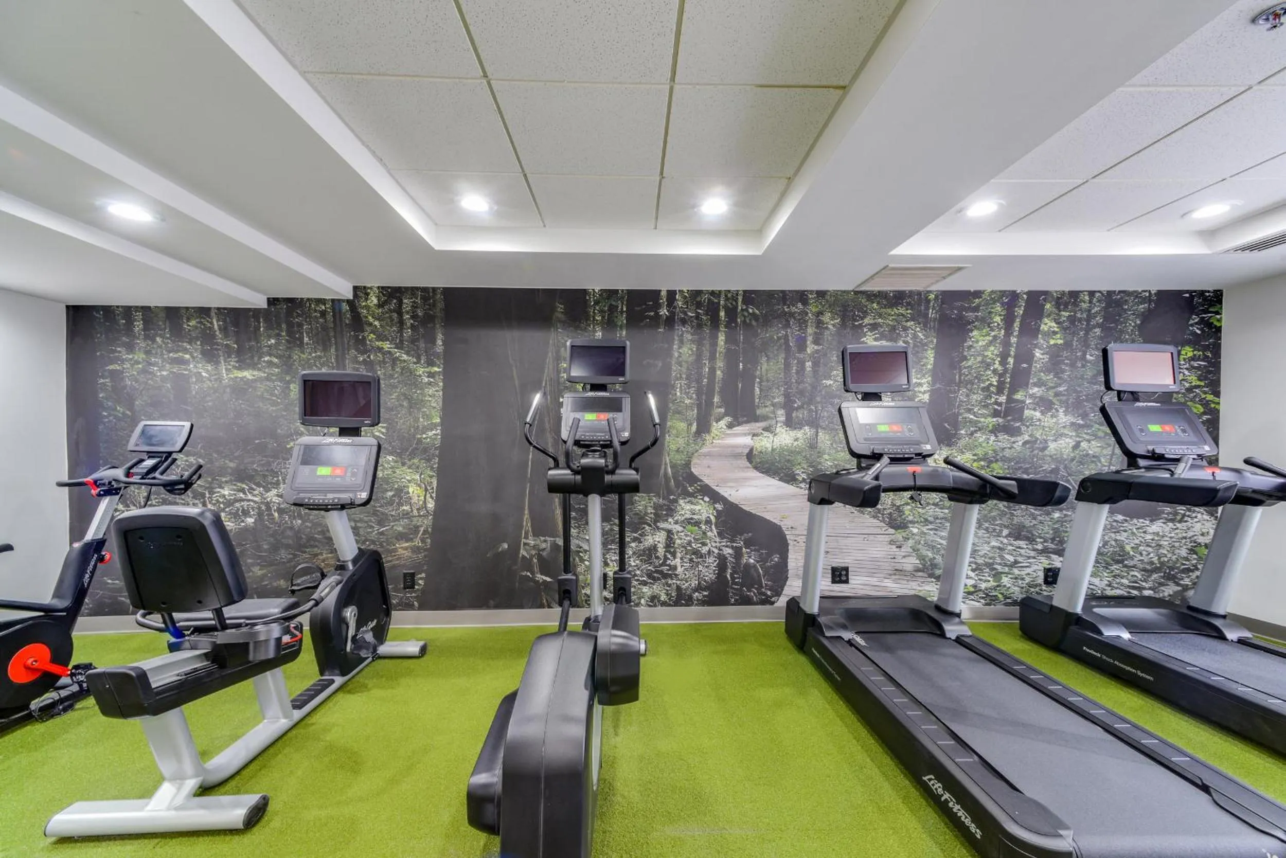 Fitness centre/facilities in Saint Louis Airport Hotel