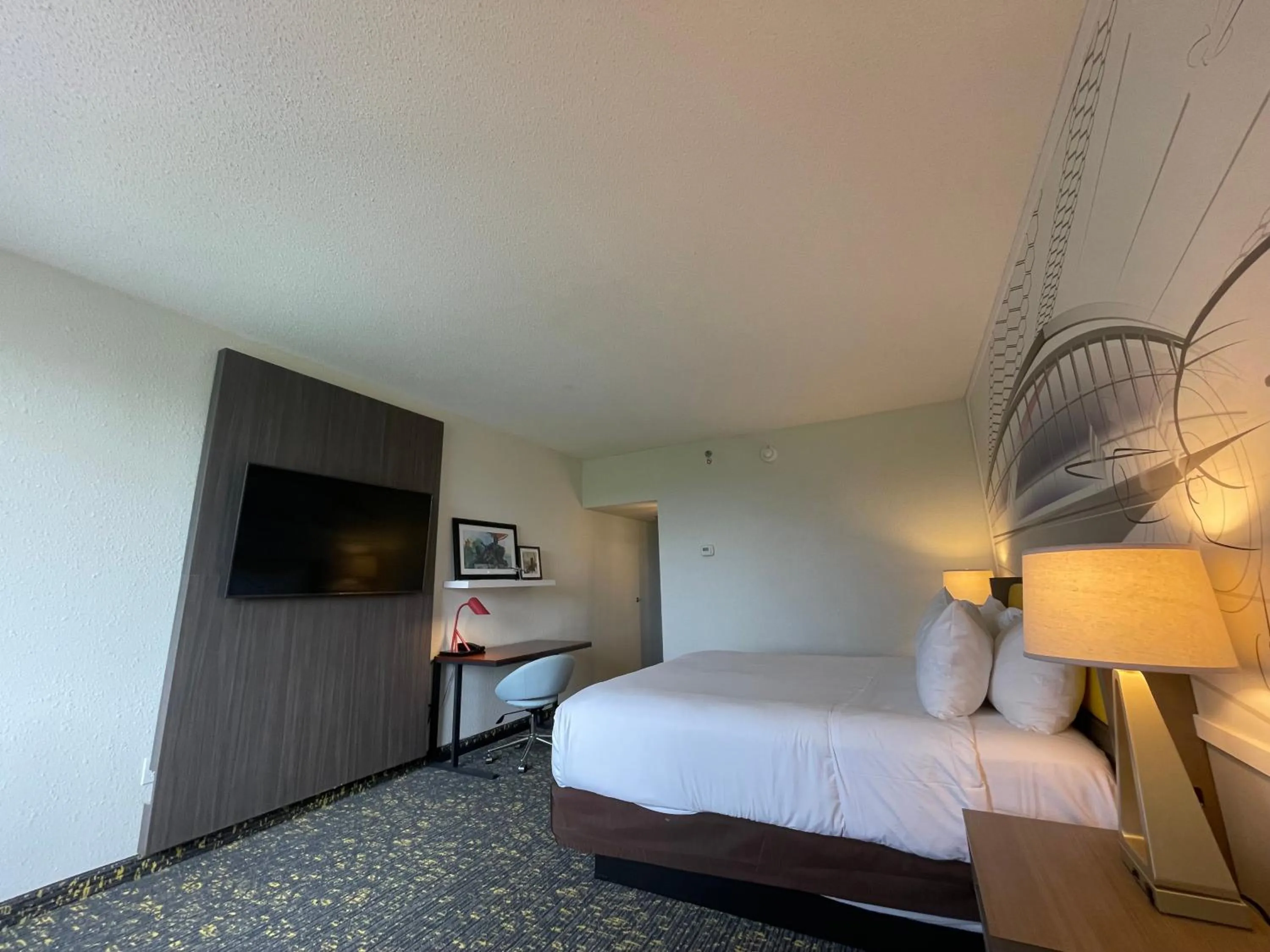 Bed in Saint Louis Airport Hotel