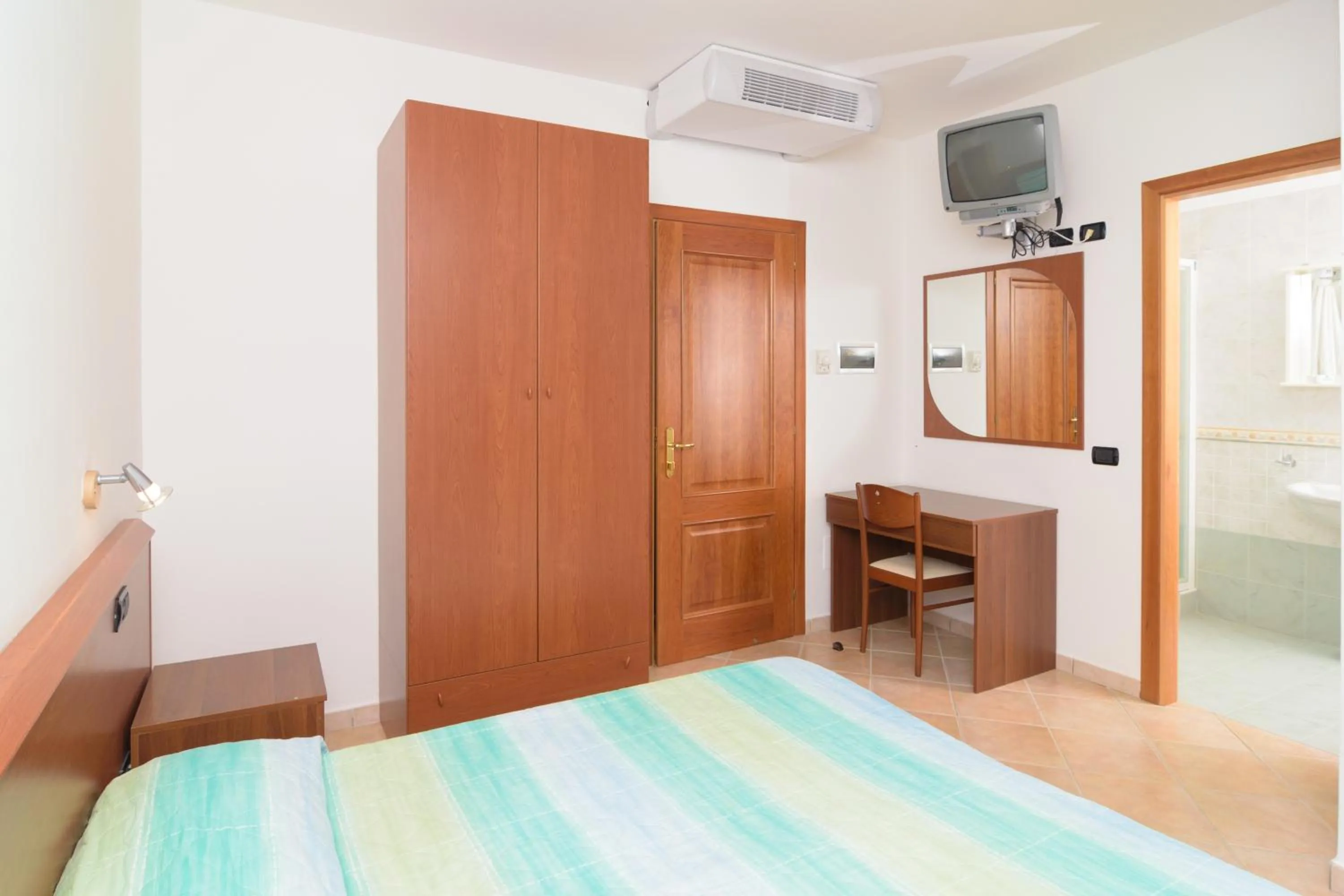 Bedroom in Hotel Villa Fumerie