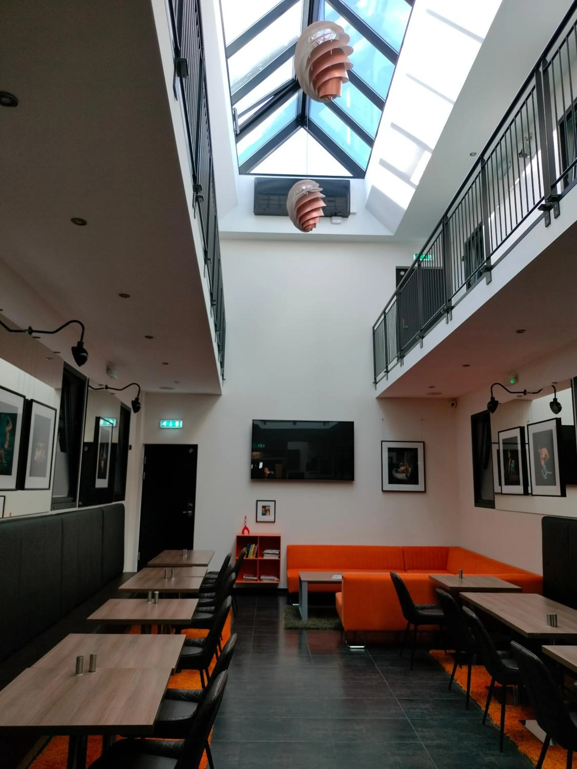 Communal lounge/ TV room in Dancenter Hotel Jomfru Ane