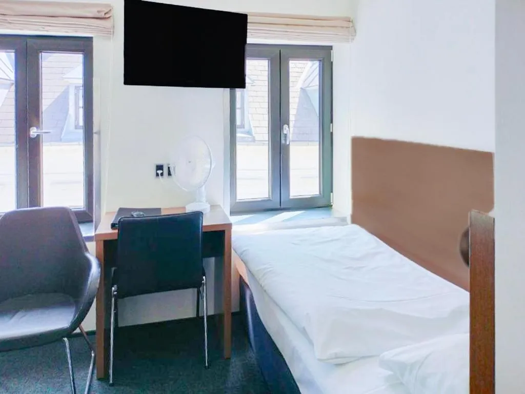 Bedroom, Bed in Dancenter Hotel Jomfru Ane