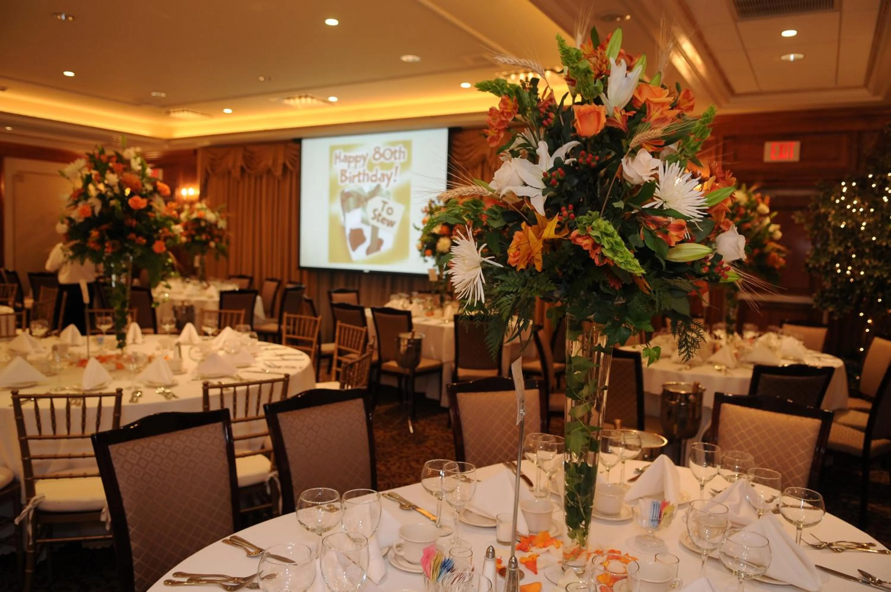 Restaurant/places to eat in Norwalk Inn & Conference Center