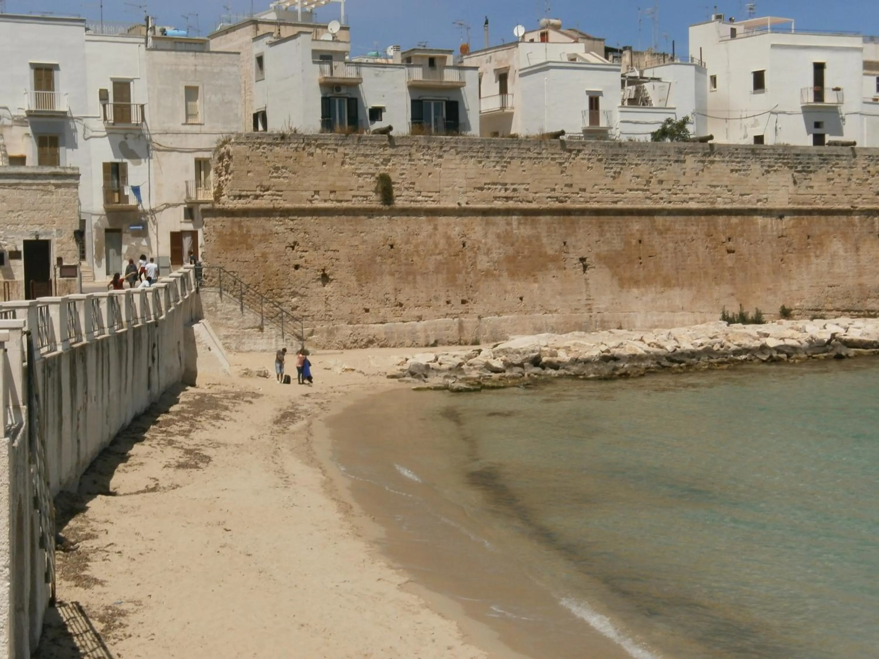 Restaurant/places to eat in My House Suite