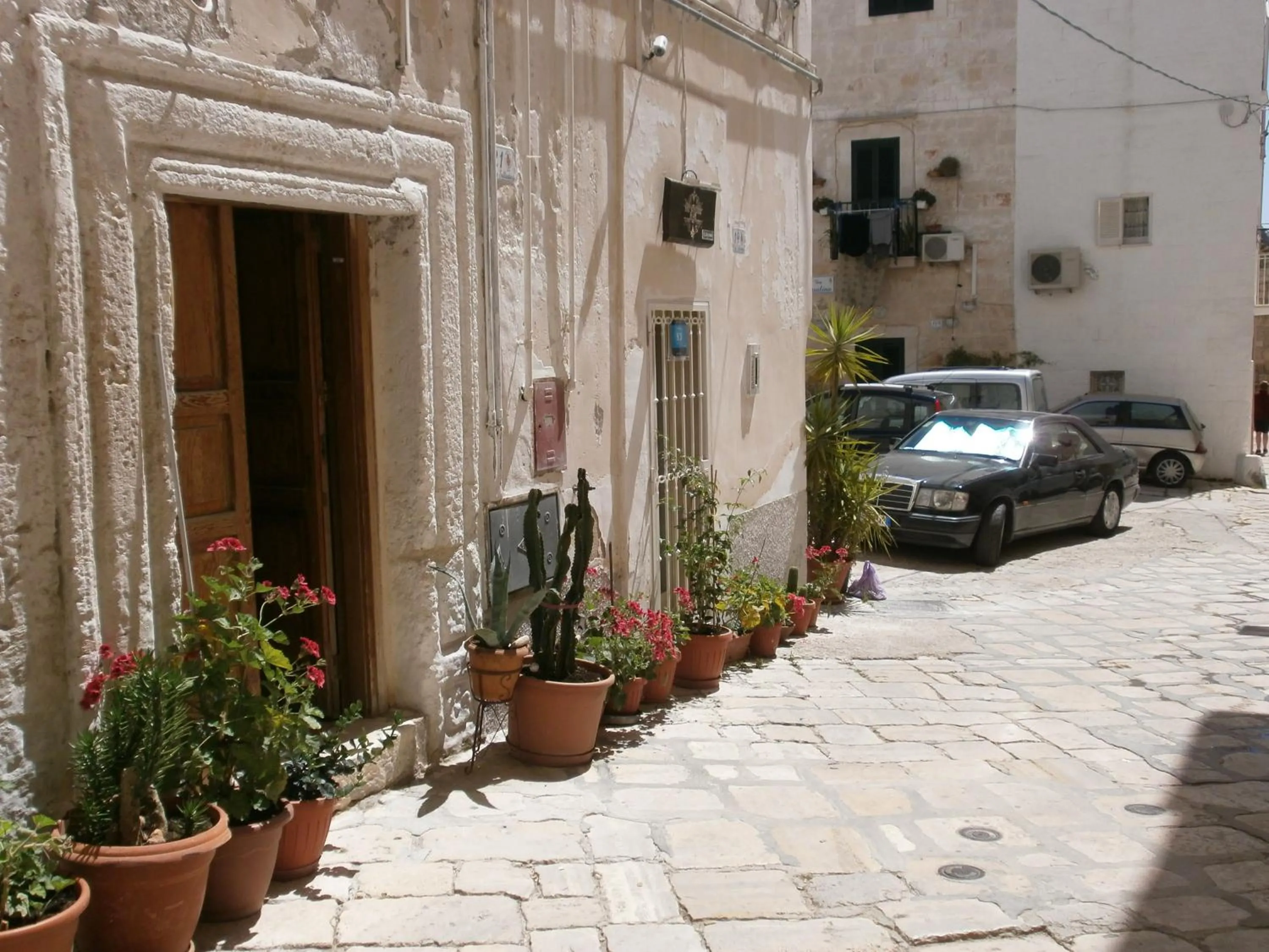 Lounge or bar in My House Suite