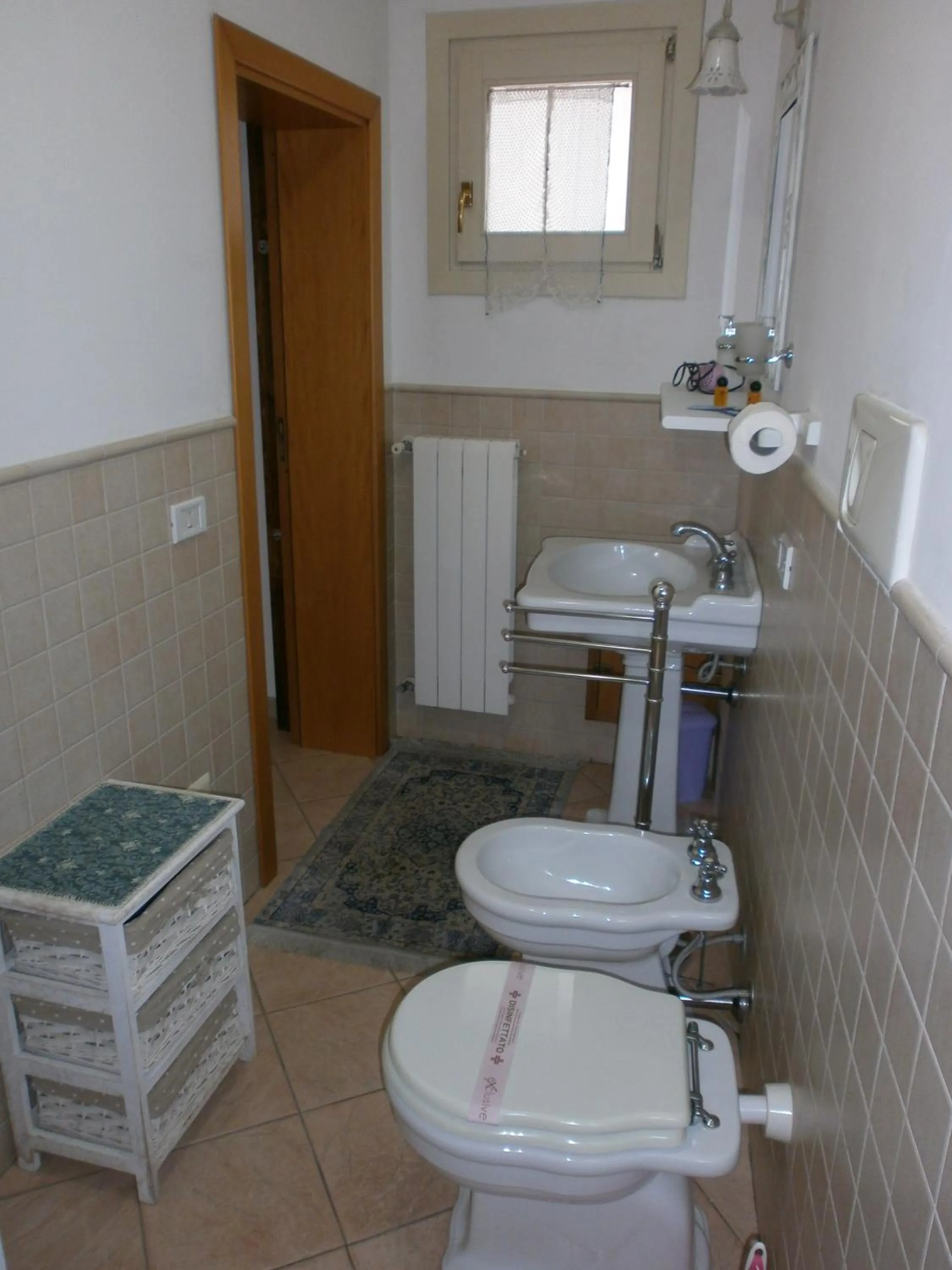 Toilet in My House Suite