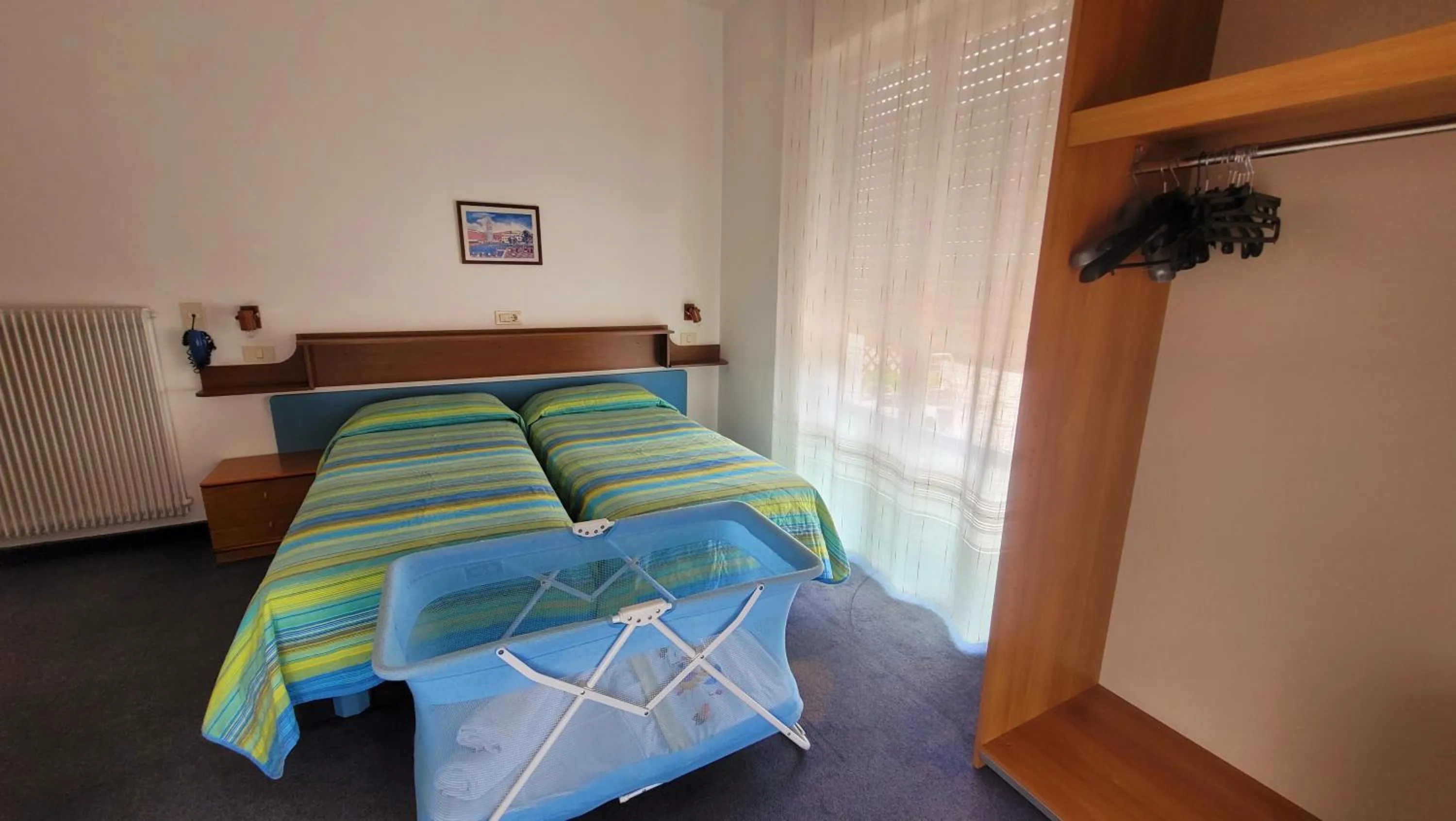 Bed in Albergo Villa Mimosa