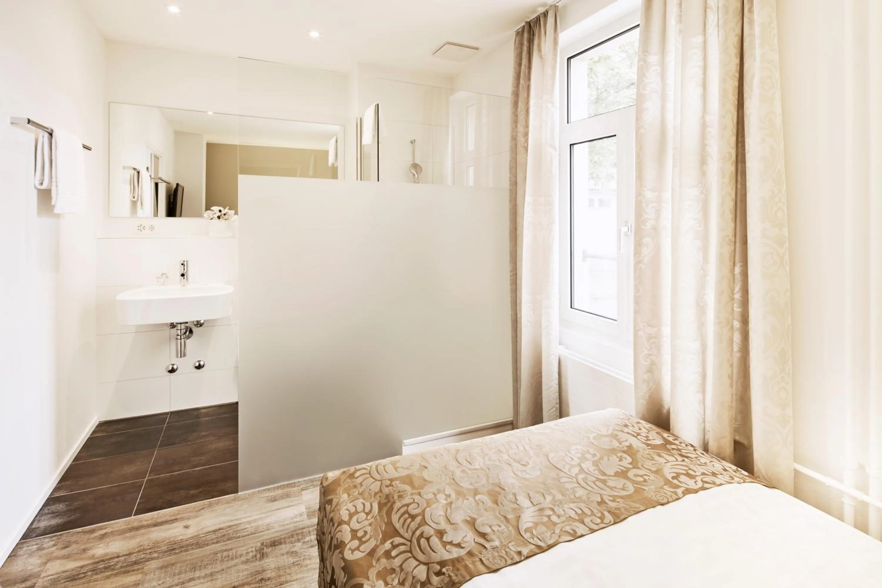 Photo of the whole room, Bed in Hotel Schäfli