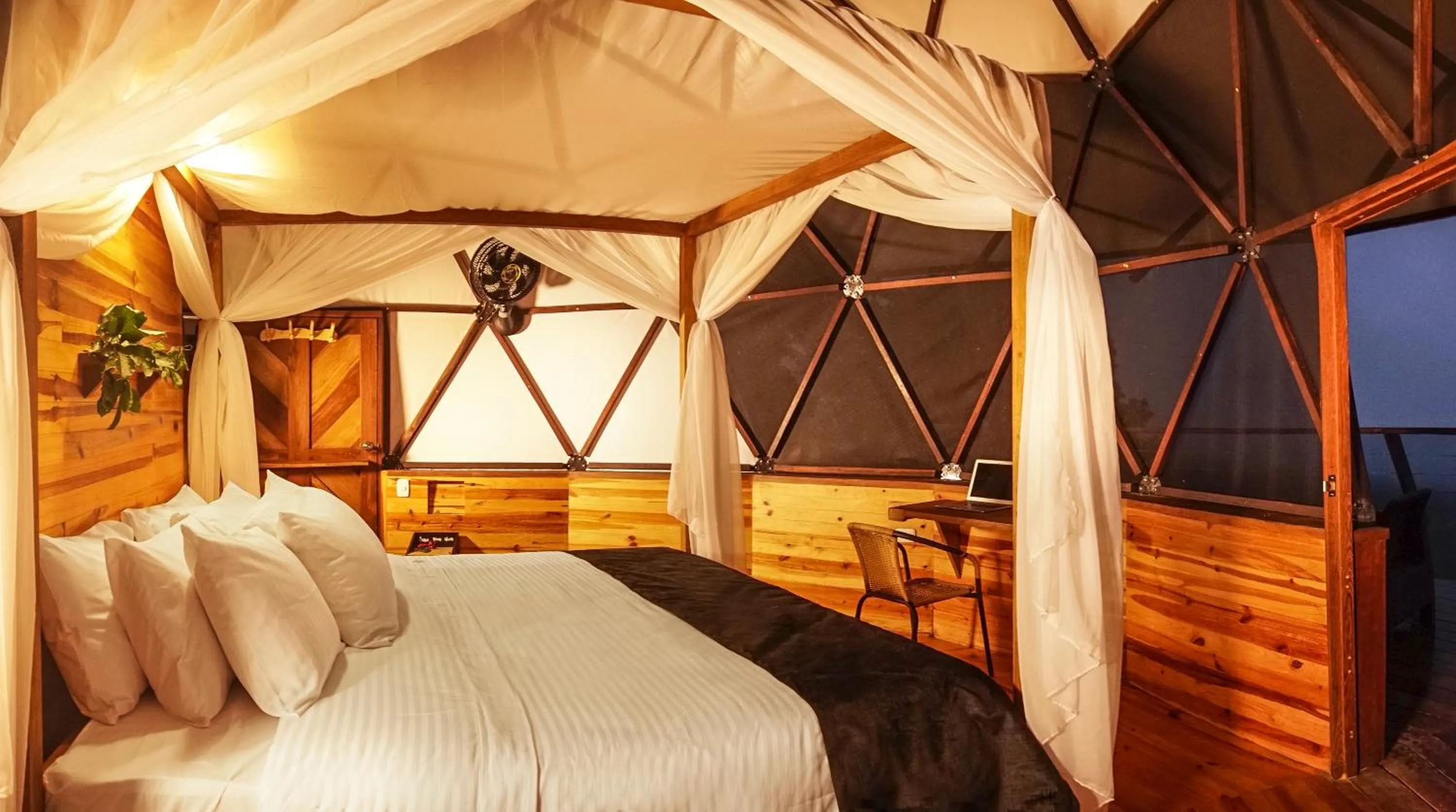 Bed in Trekker Glamping - EcoLodge Boutique