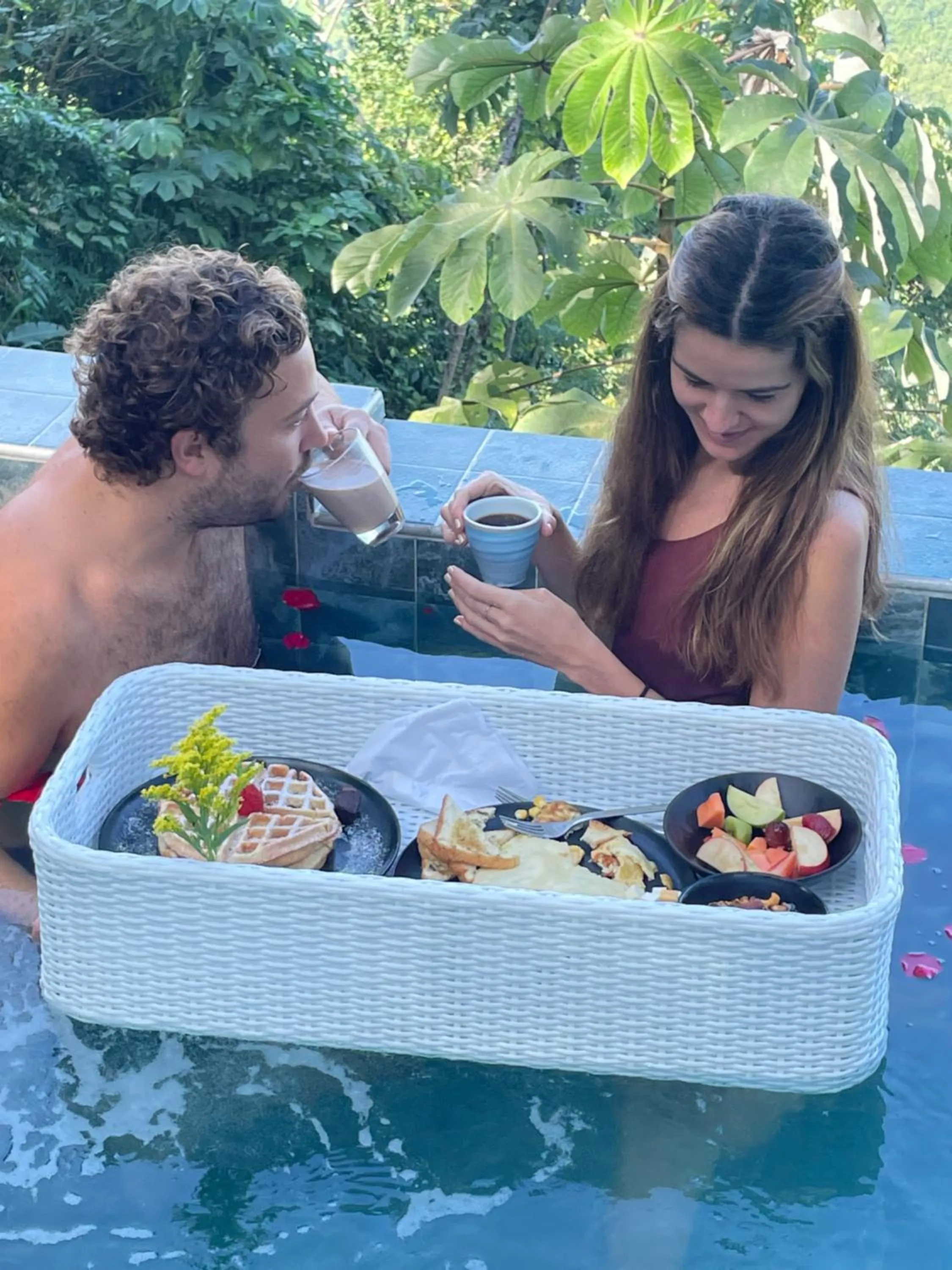 People in Trekker Glamping - EcoLodge Boutique