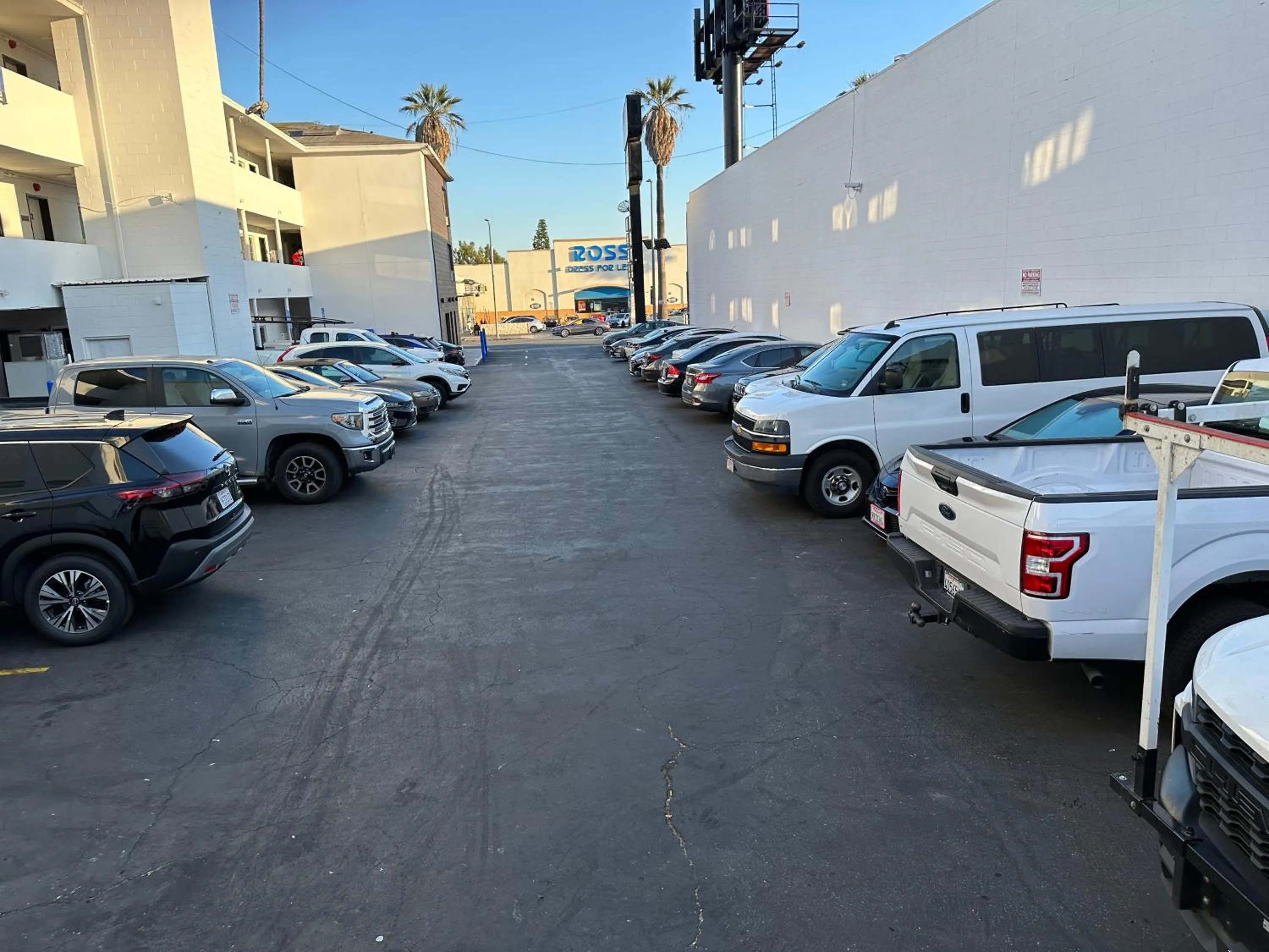 Parking in Dusk Hotel Hollywood