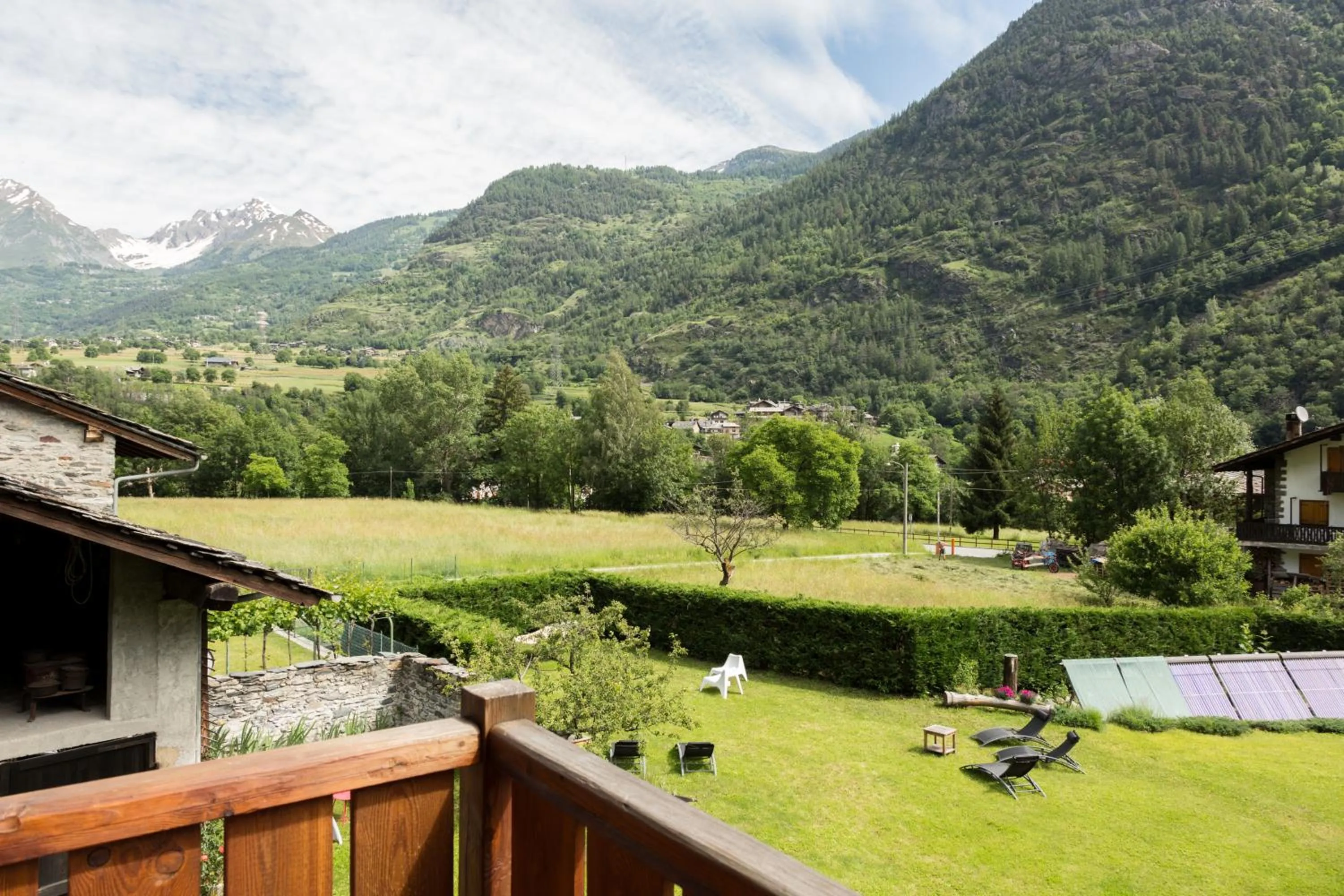 Balcony/Terrace in Le Petit Coeur Residence De Montagne