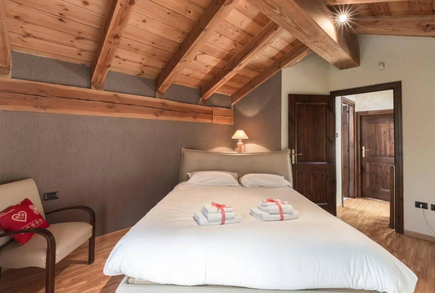 Bedroom, Bed in Le Petit Coeur Residence De Montagne