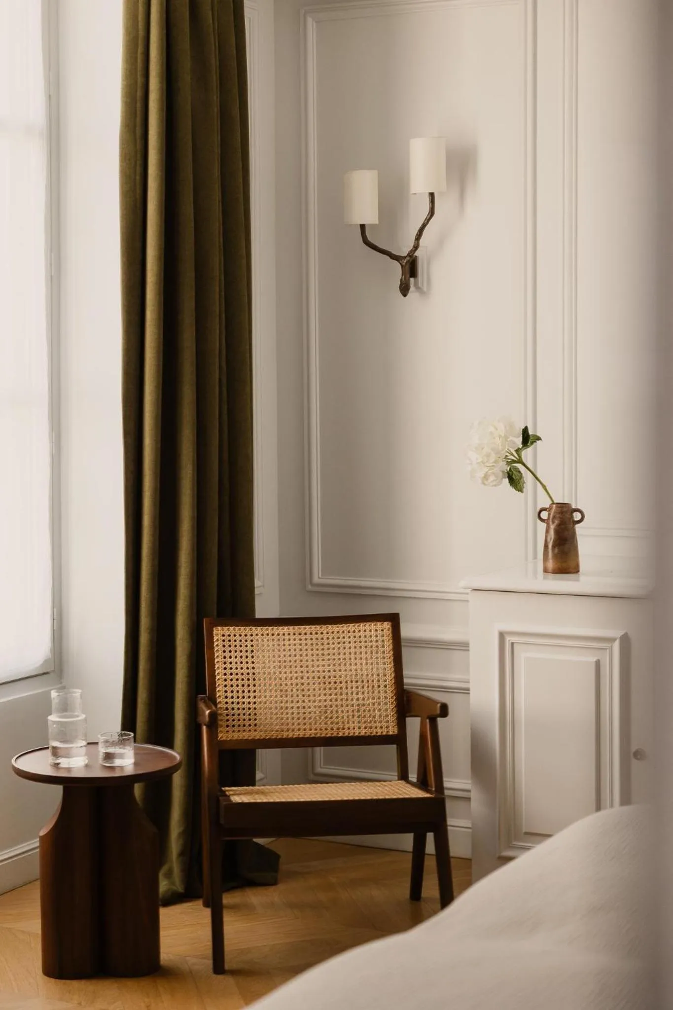 Photo of the whole room in Hôtel Bourgogne & Montana