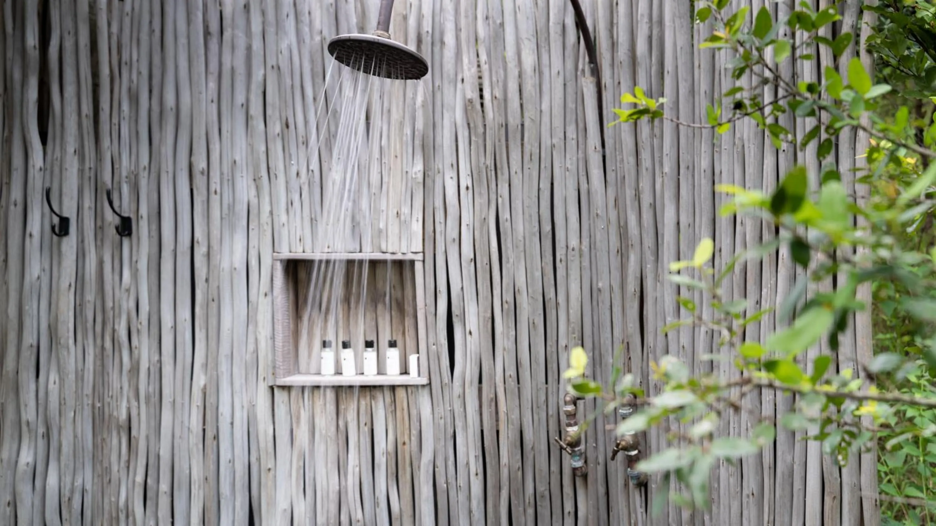 Shower in Sungulwane Private Game Lodge
