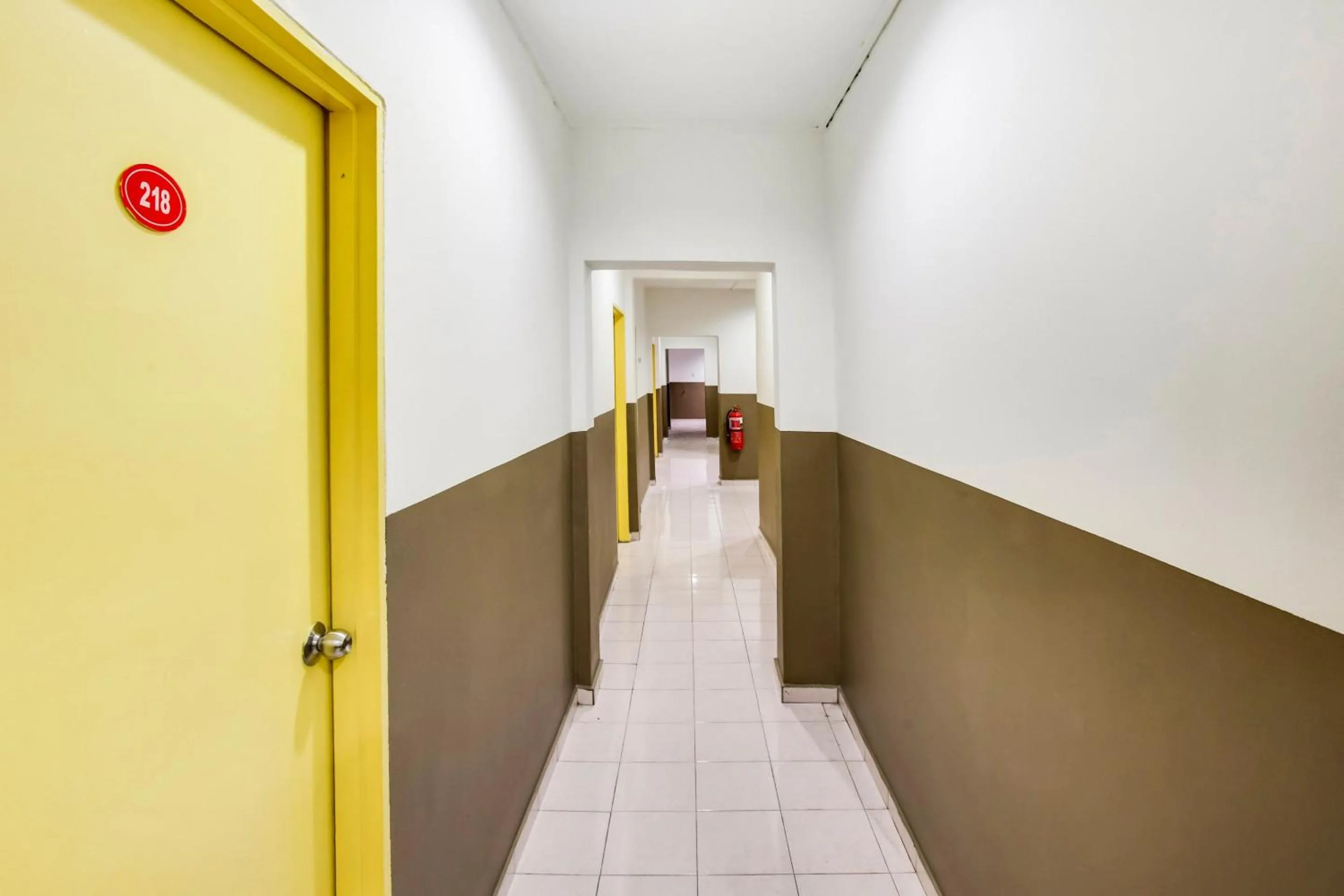 Lobby or reception in OYO 89615 T Family Hotel