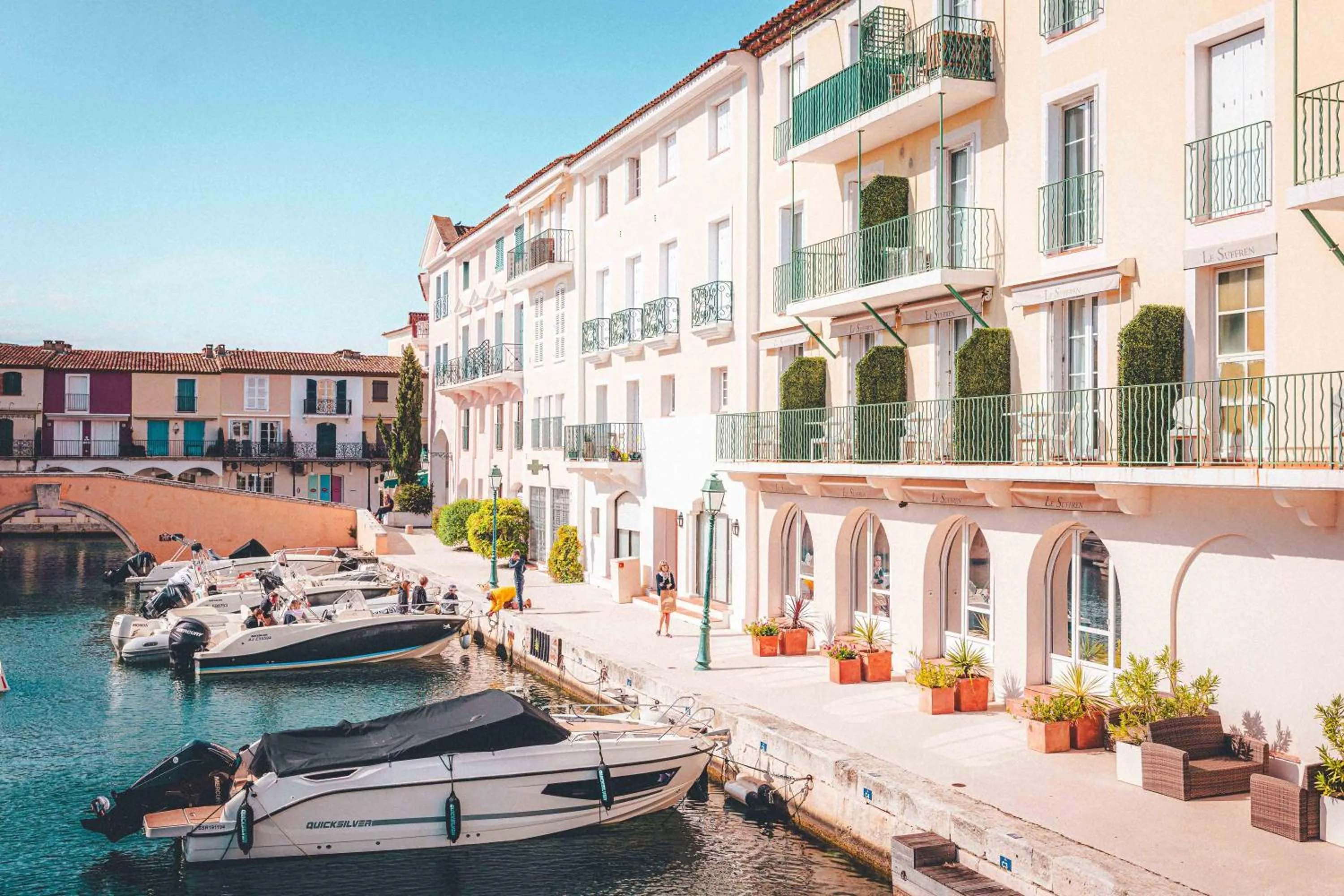 Property building in Le Suffren Hôtel