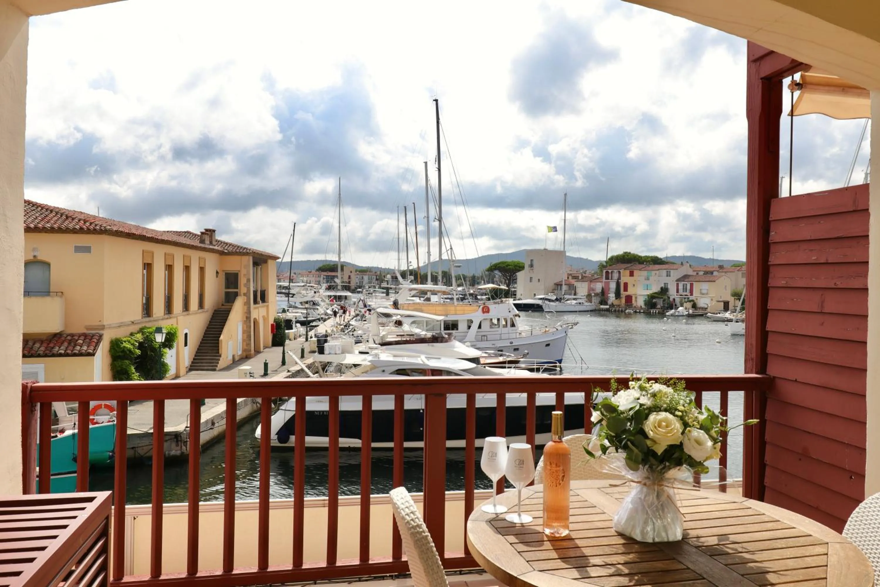 Balcony/Terrace in Le Suffren Hôtel