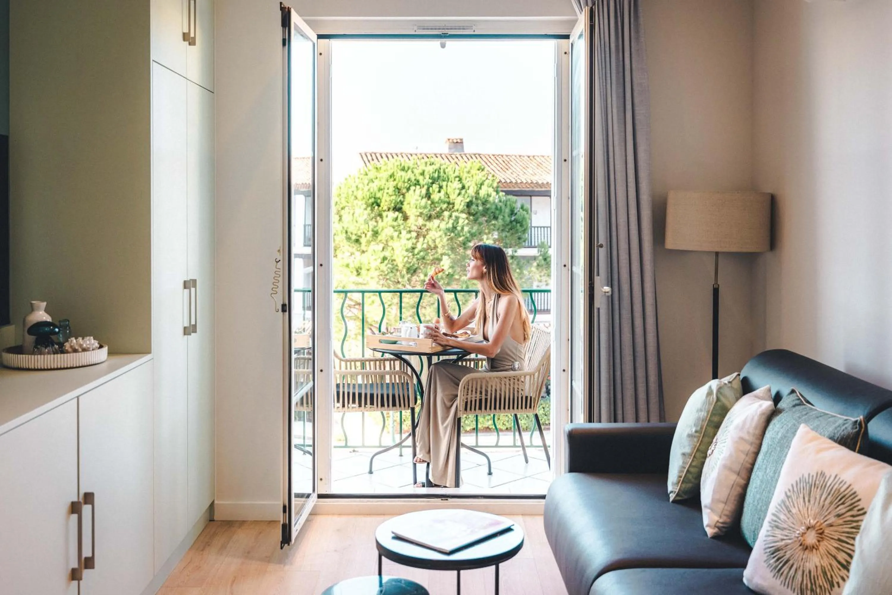 Balcony/Terrace in Le Suffren Hôtel