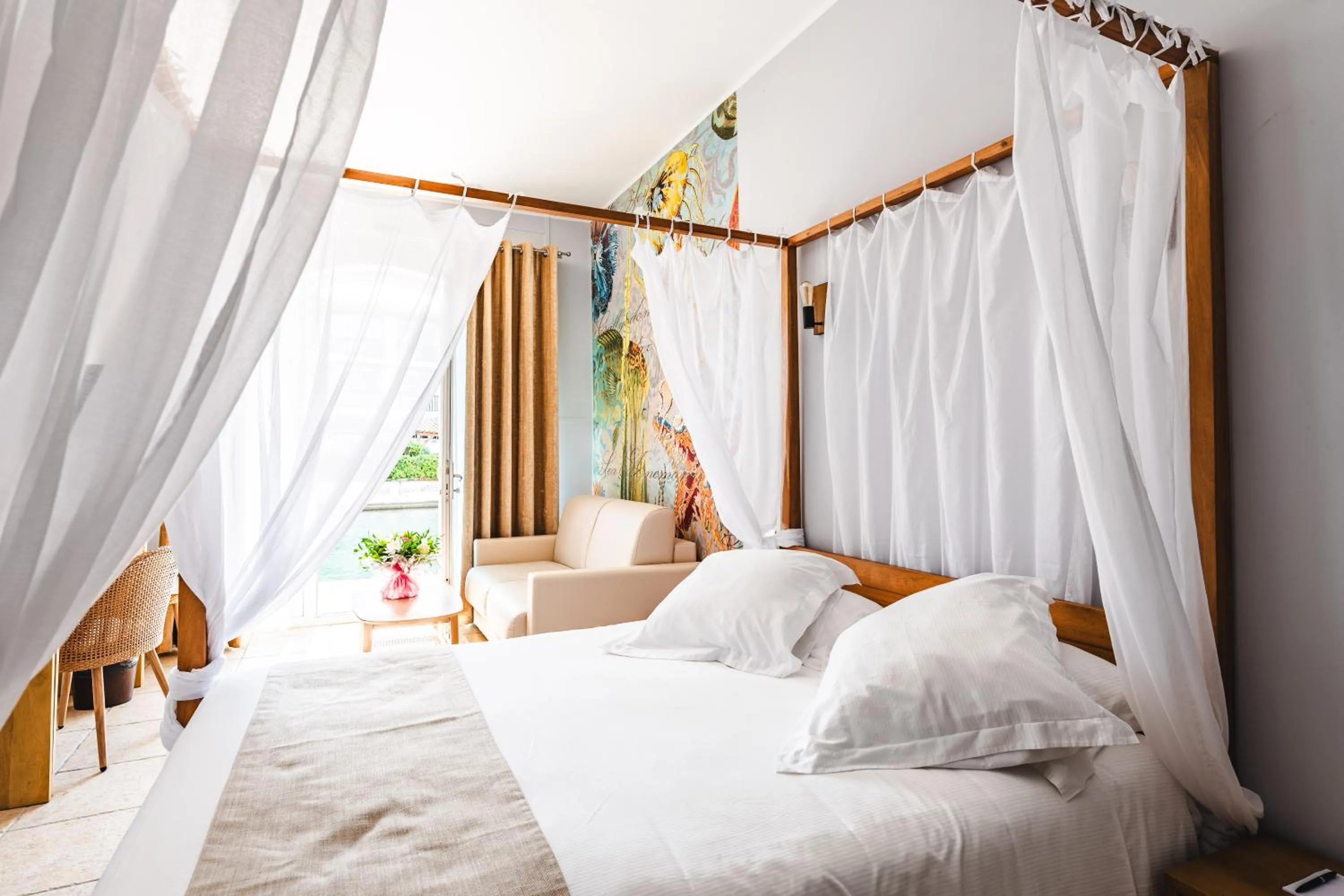 Bedroom, Bed in Le Suffren Hôtel