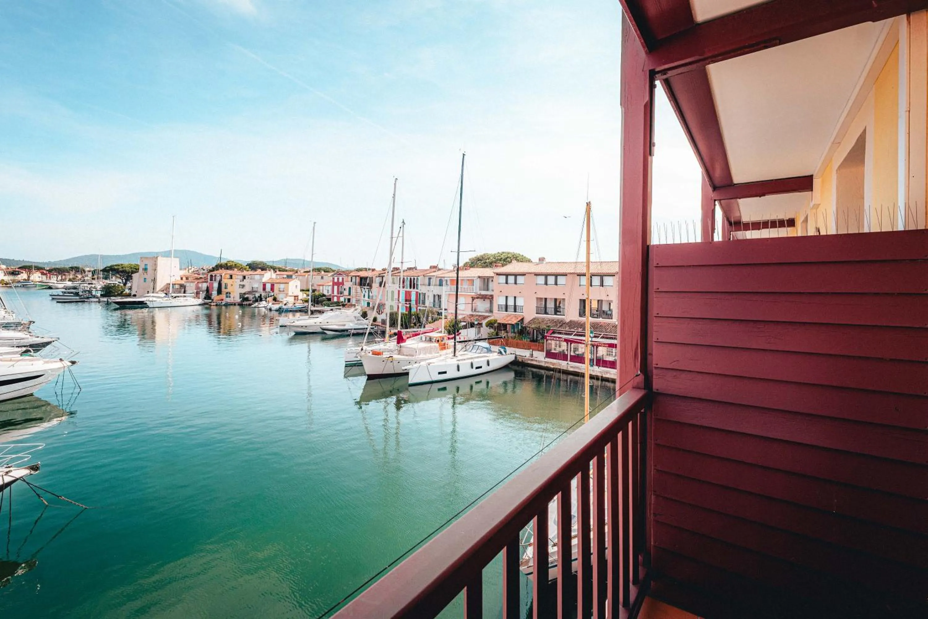 Balcony/Terrace in Le Suffren Hôtel