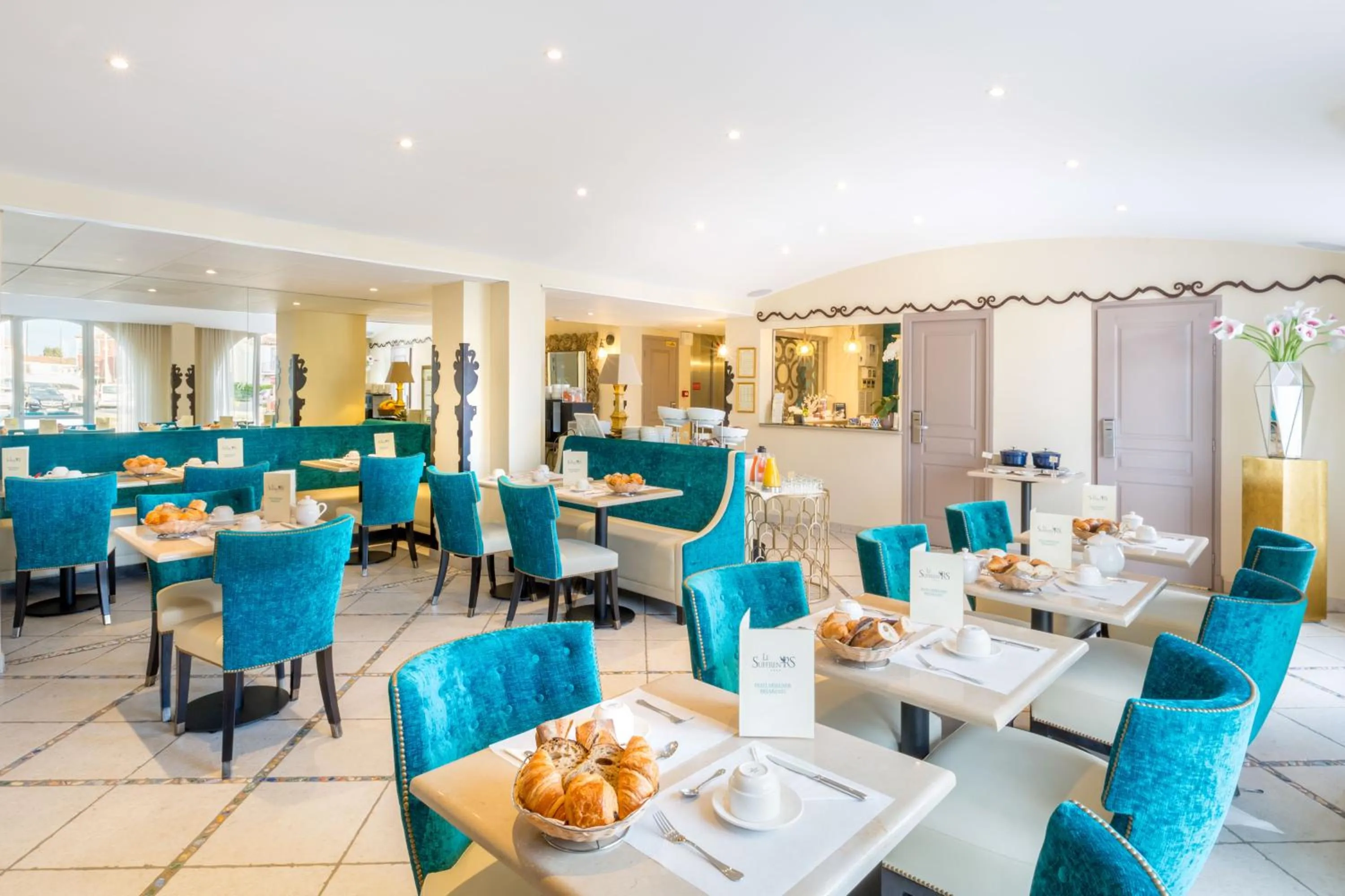 Continental breakfast in Le Suffren Hôtel