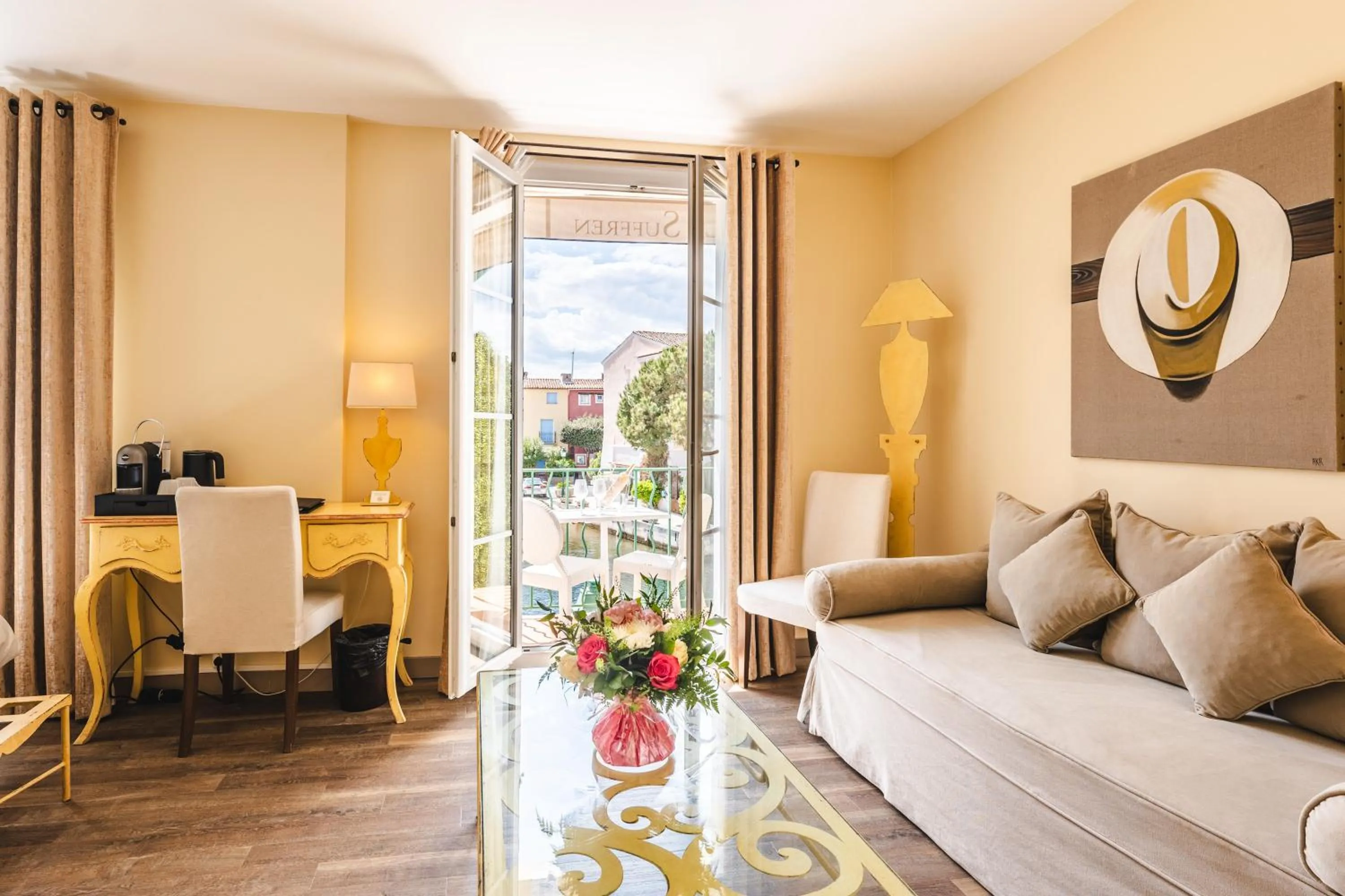 Bedroom in Le Suffren Hôtel