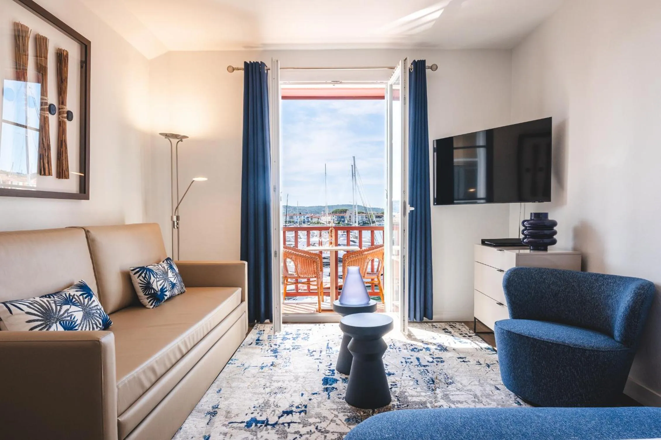 Bedroom in Le Suffren Hôtel