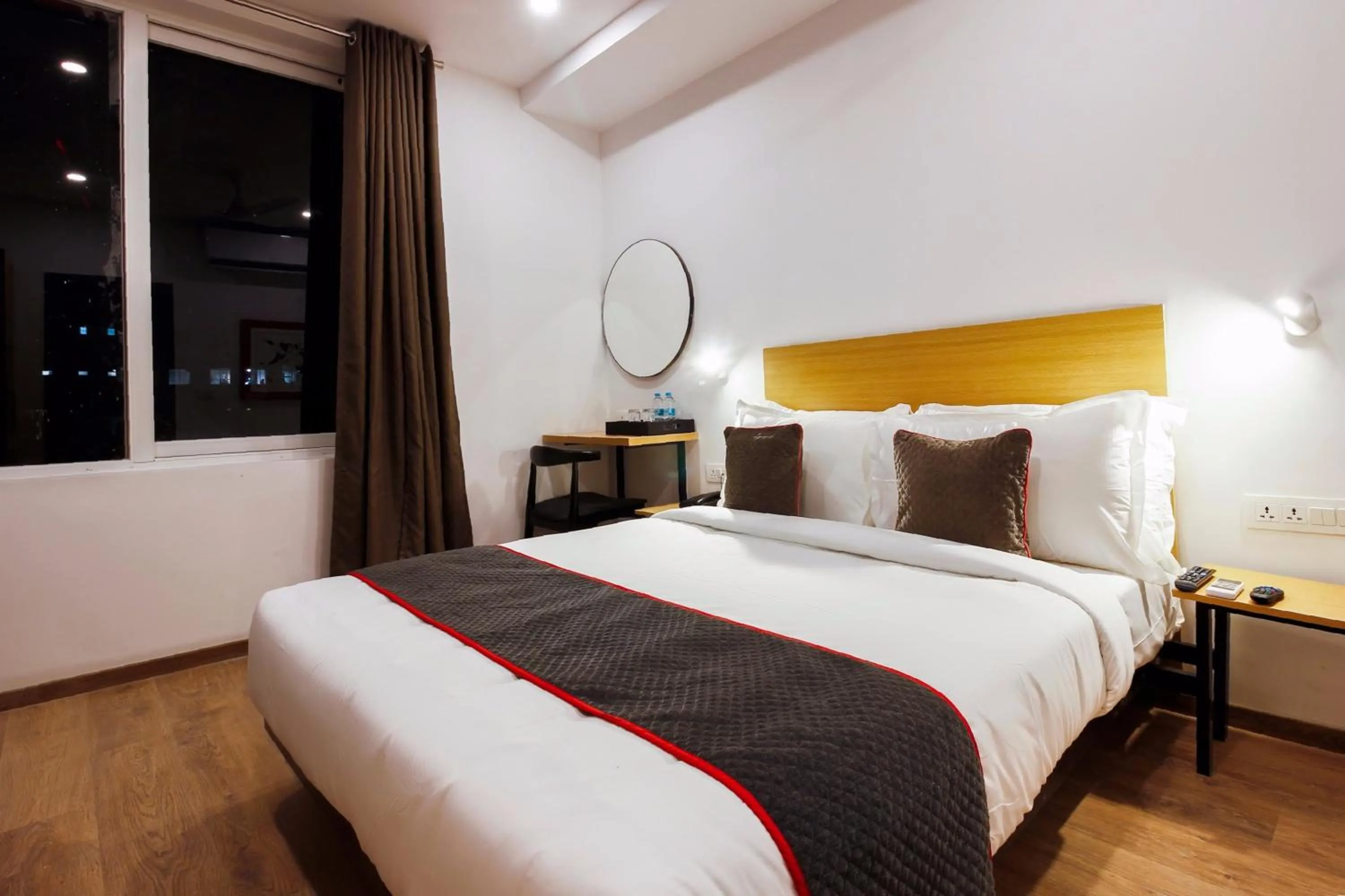 Bedroom, Bed in Super Townhouse RCC Elite