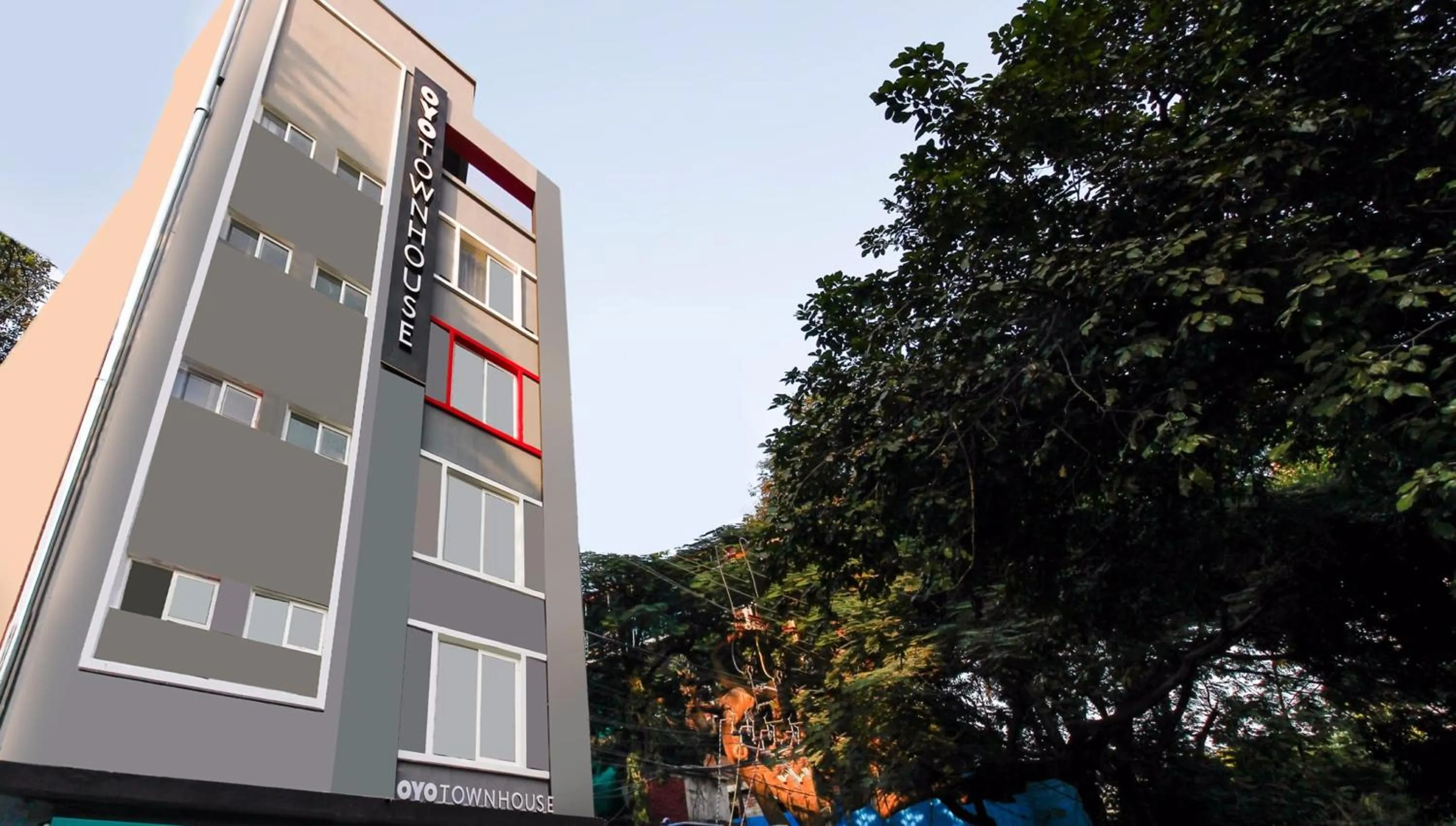 Facade/entrance in Super Townhouse RCC Elite