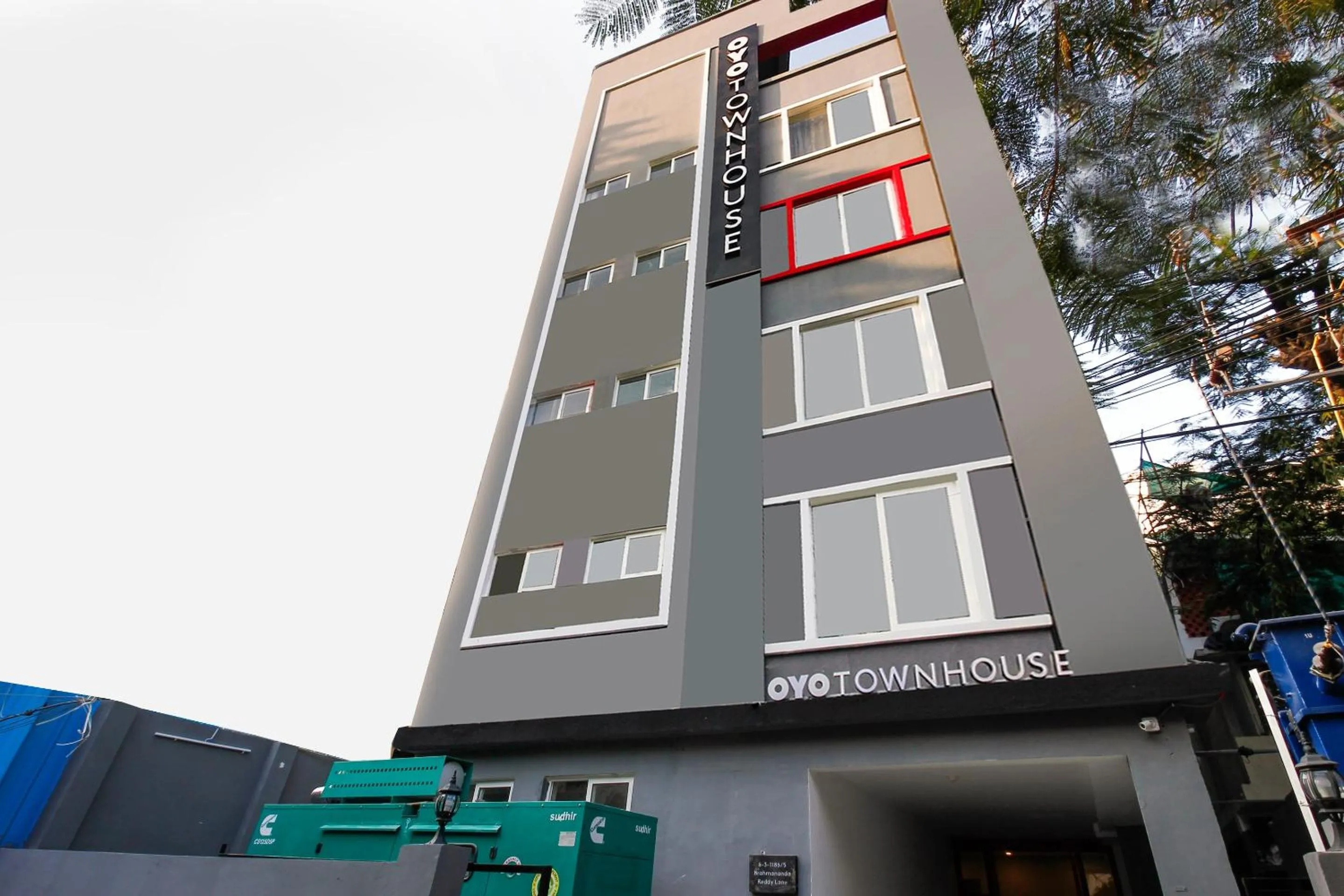 Facade/entrance in Super Townhouse RCC Elite