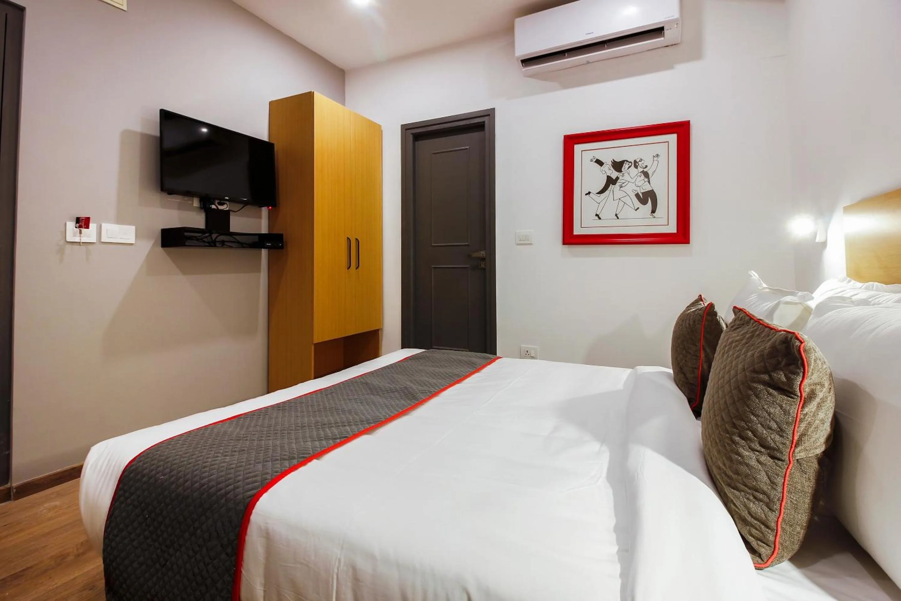 Bedroom, Bed in Super Townhouse RCC Elite