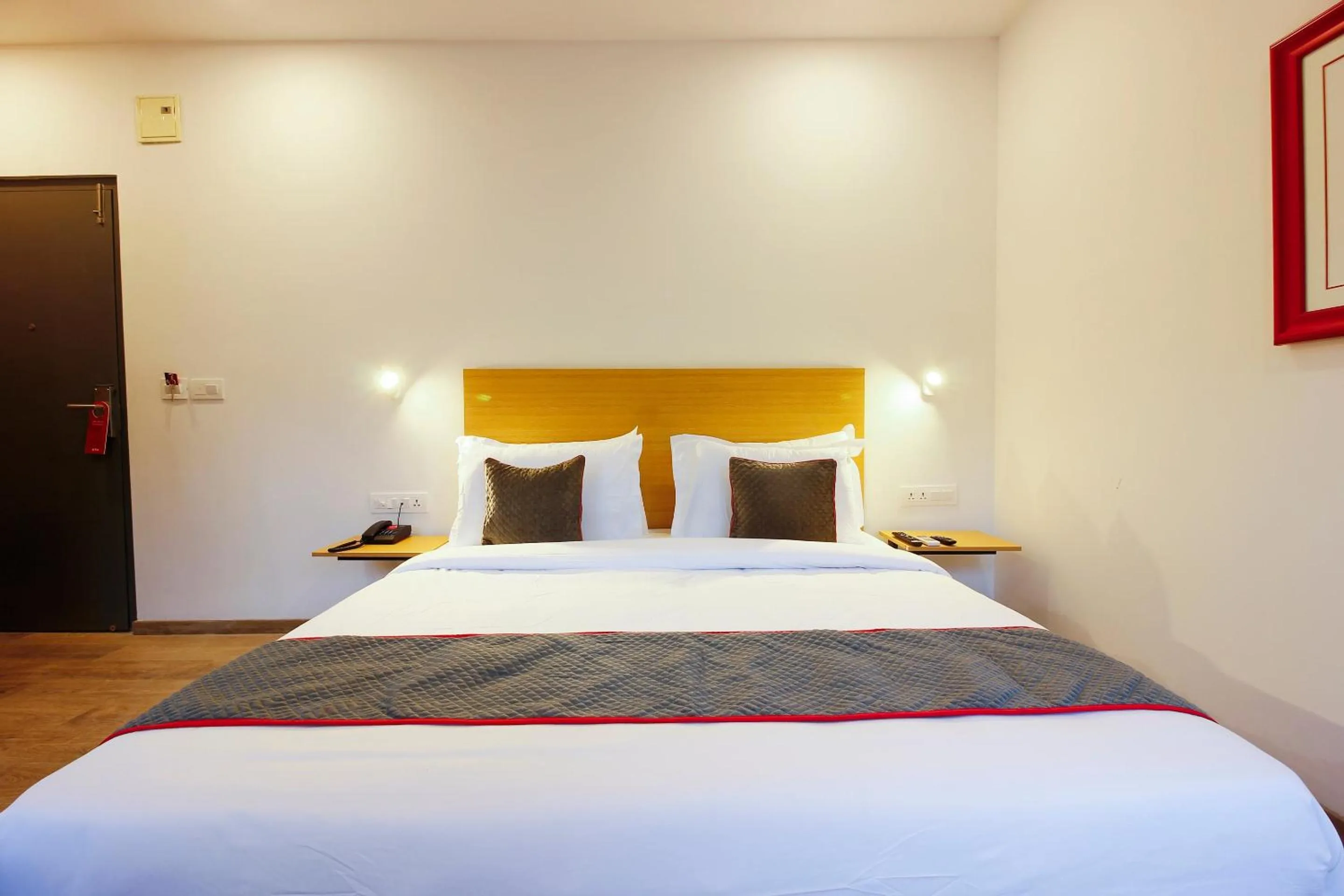 Bedroom, Bed in Super Townhouse RCC Elite