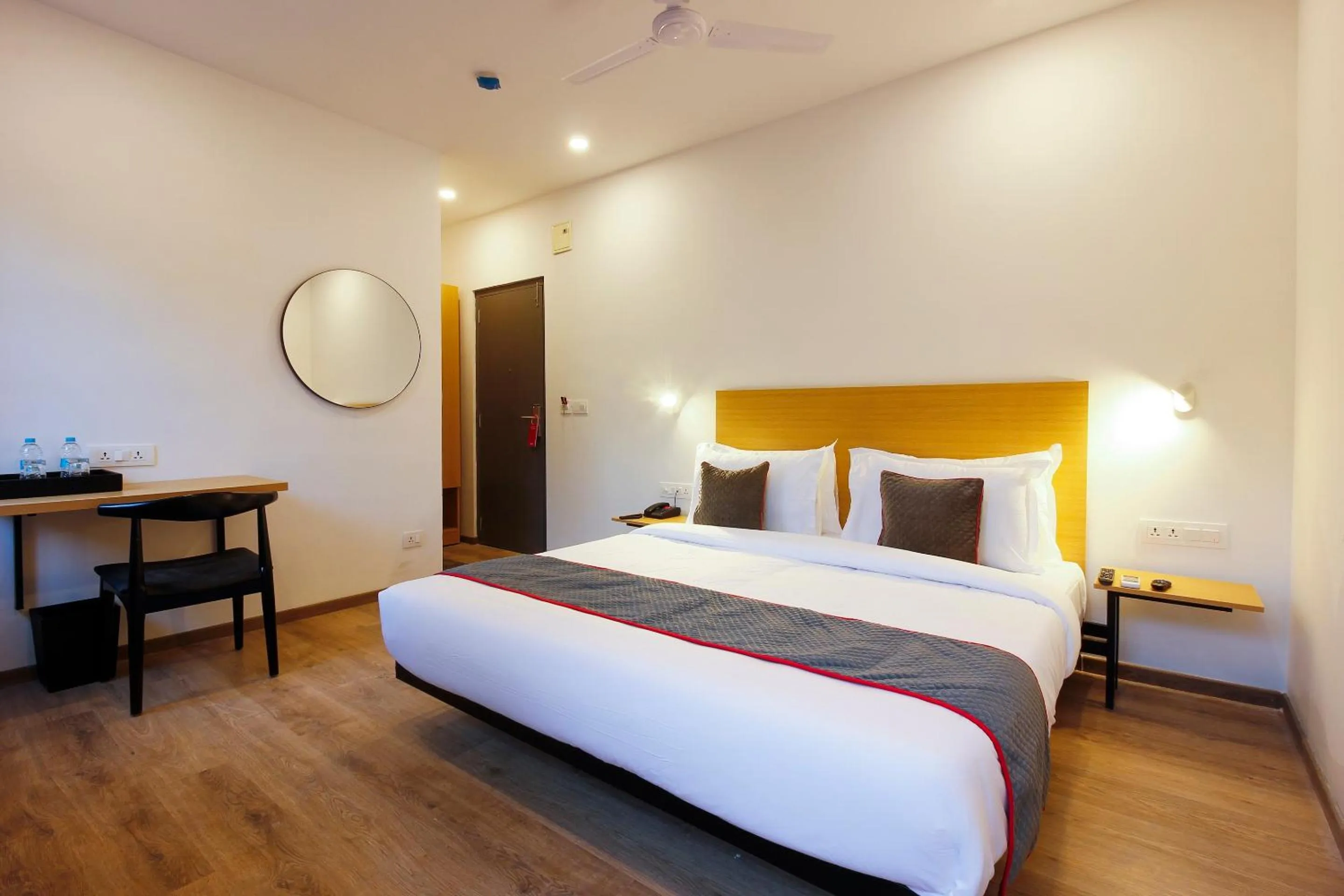 Bedroom, Bed in Super Townhouse RCC Elite